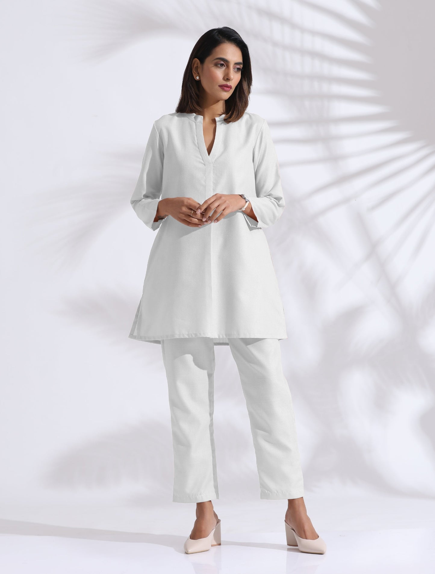 trueBrowns White Cotton Blend Kurta Co-ord Set
