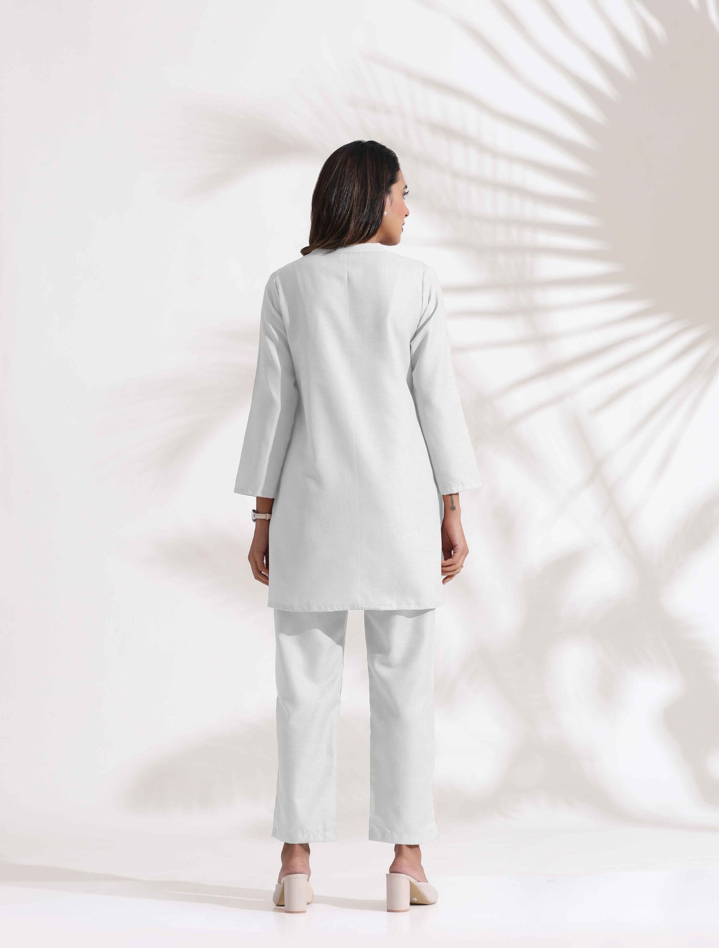 trueBrowns White Cotton Blend Kurta Co-ord Set