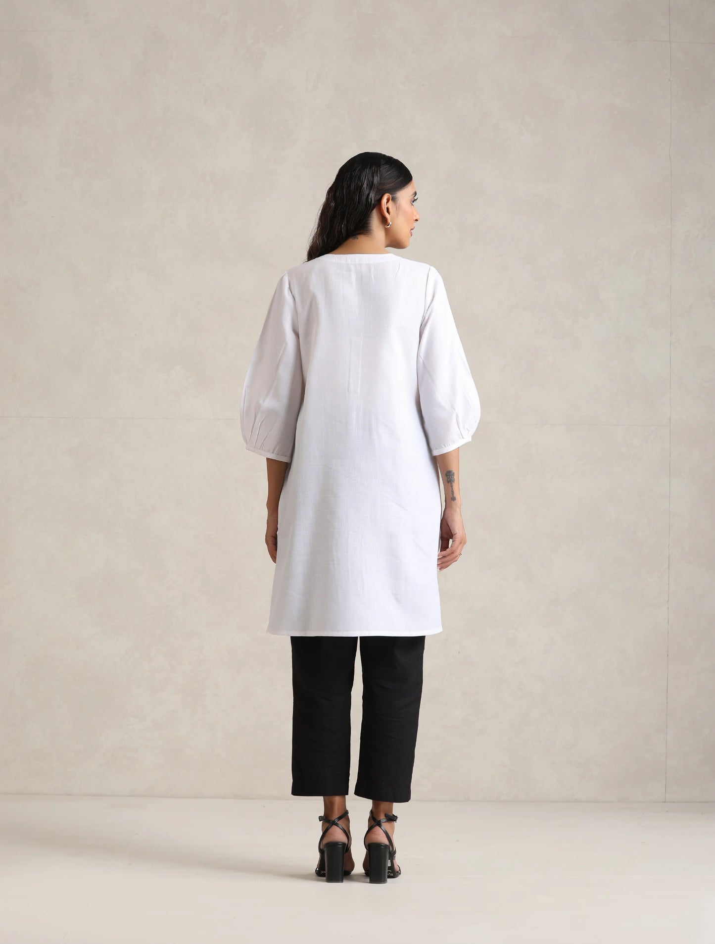 trueBrowns White Cotton Blend Short Kurta