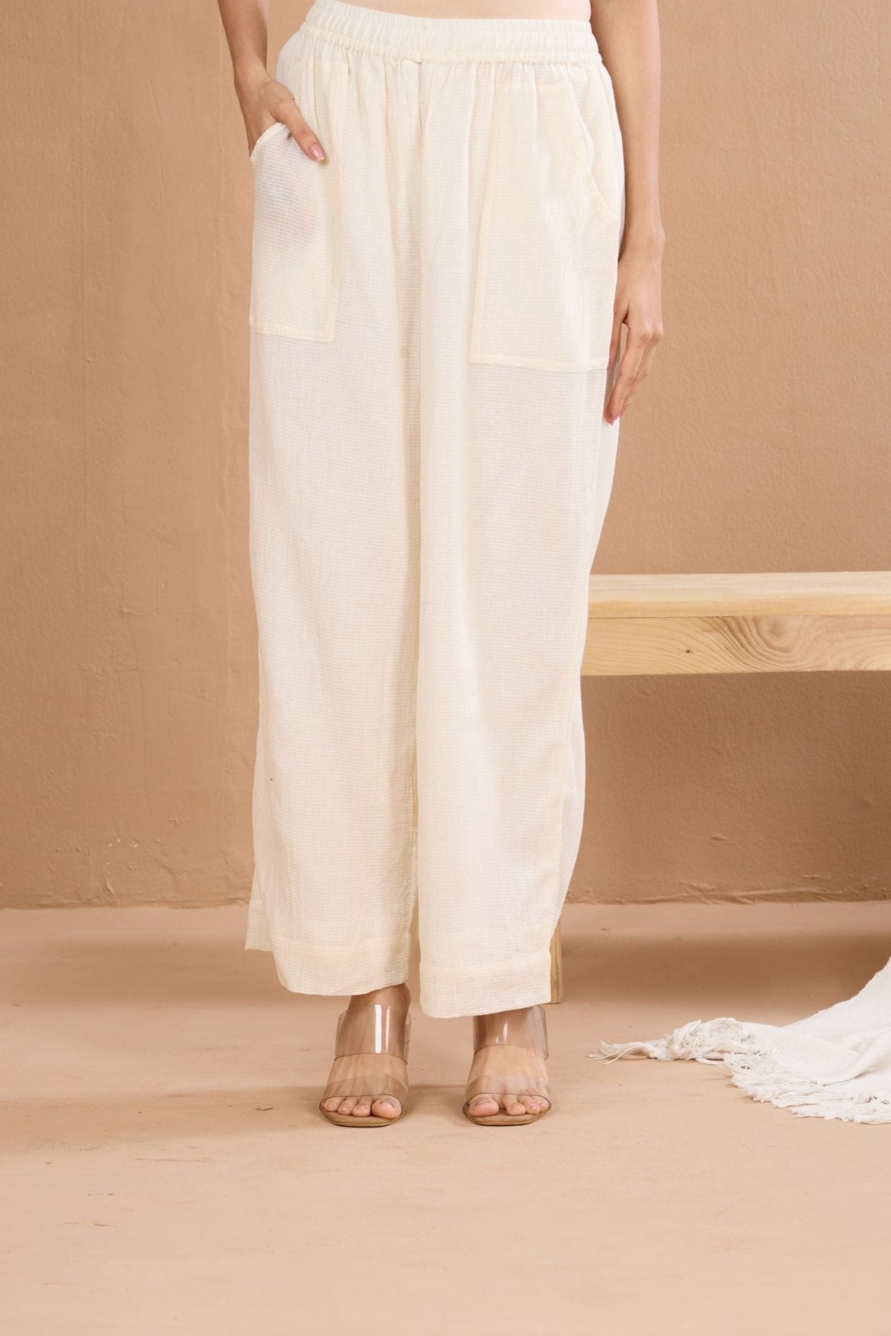 Maati Craft comfort fit cotton pants - ivory & kota