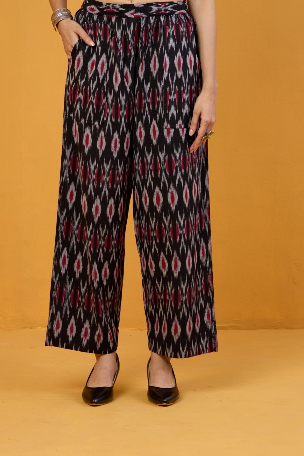 Maati Craft comfort fit cotton pants - black red ikat