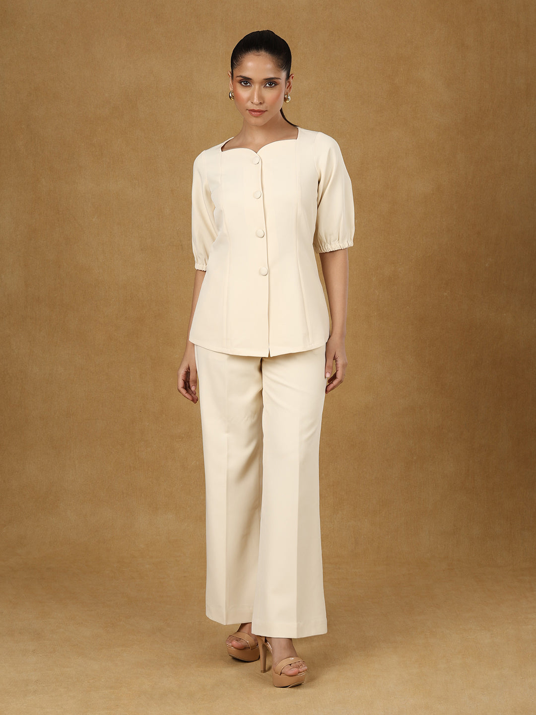PowerSutra Ivory Solid Sweetheart Neck Top
