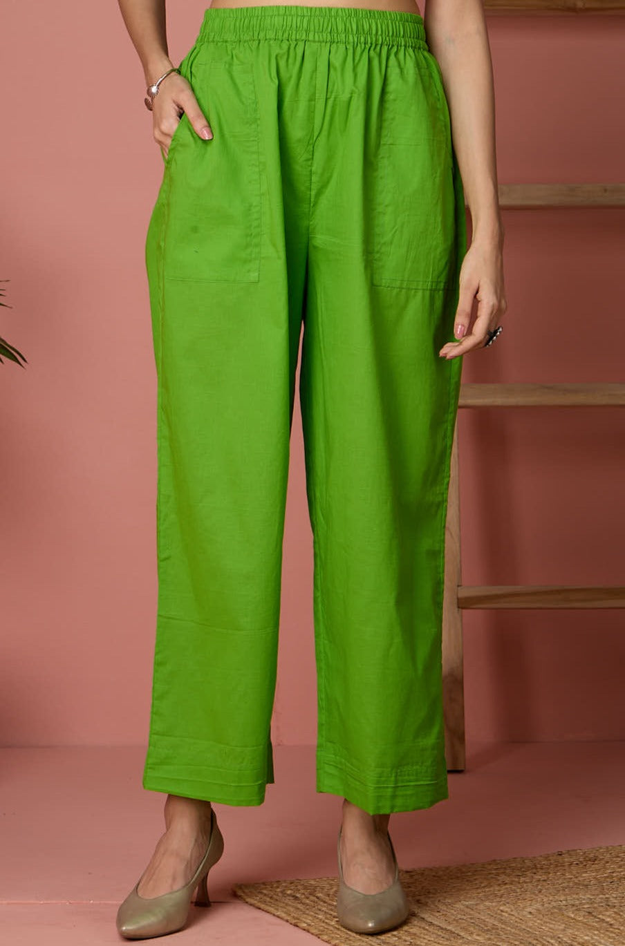 Maati Craft Comfort fit cotton pants - parrot green