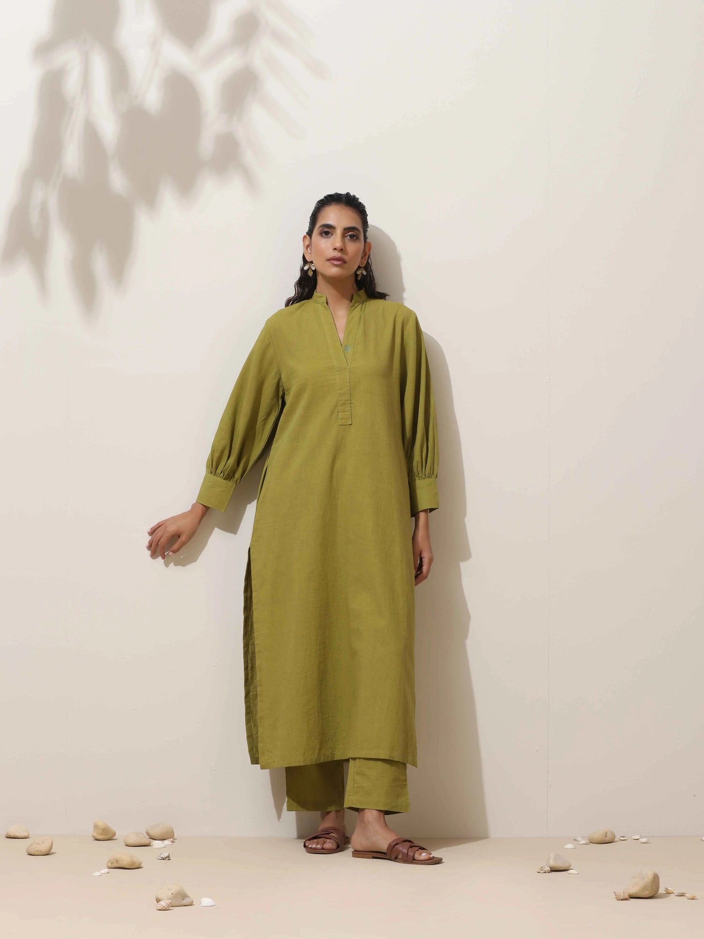 trueBrowns Pear Green Cotton Linen Kurta Pant Set
