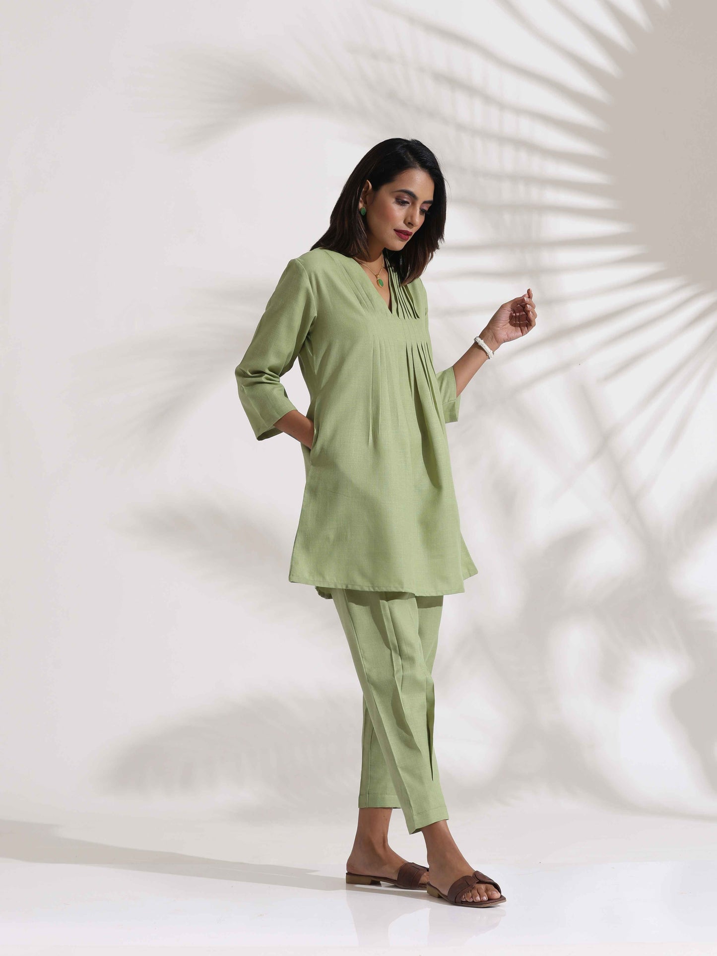 trueBrowns Green Slub Pleated Co-ord Set