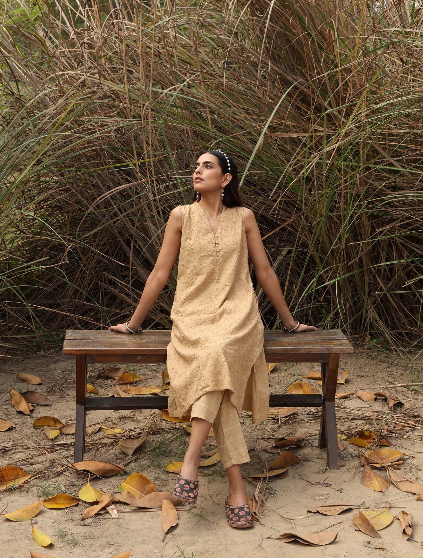 trueBrowns Peach Cotton Embroidered S/L Kurta Set