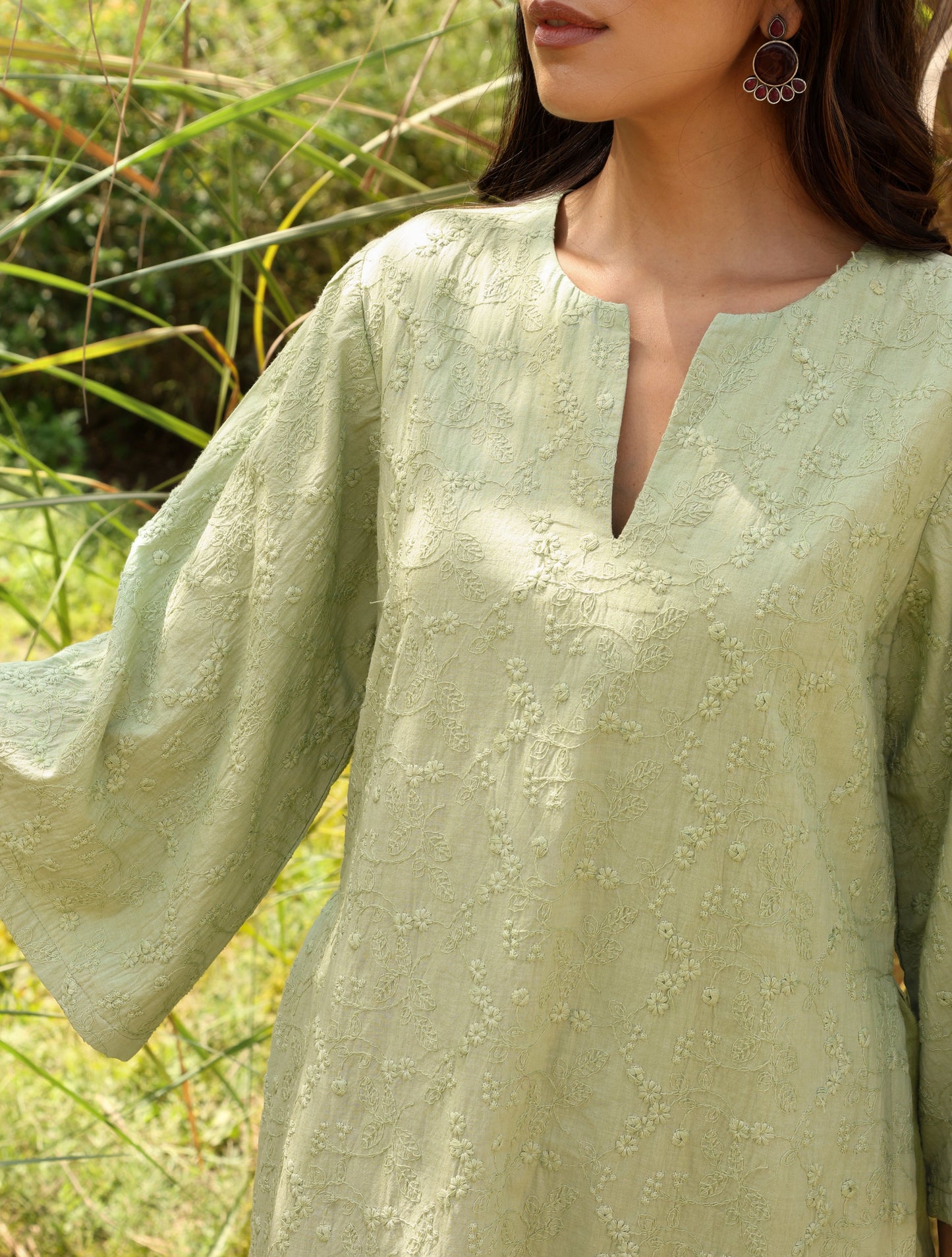 trueBrowns Green Cotton Embroidered Kurta Set