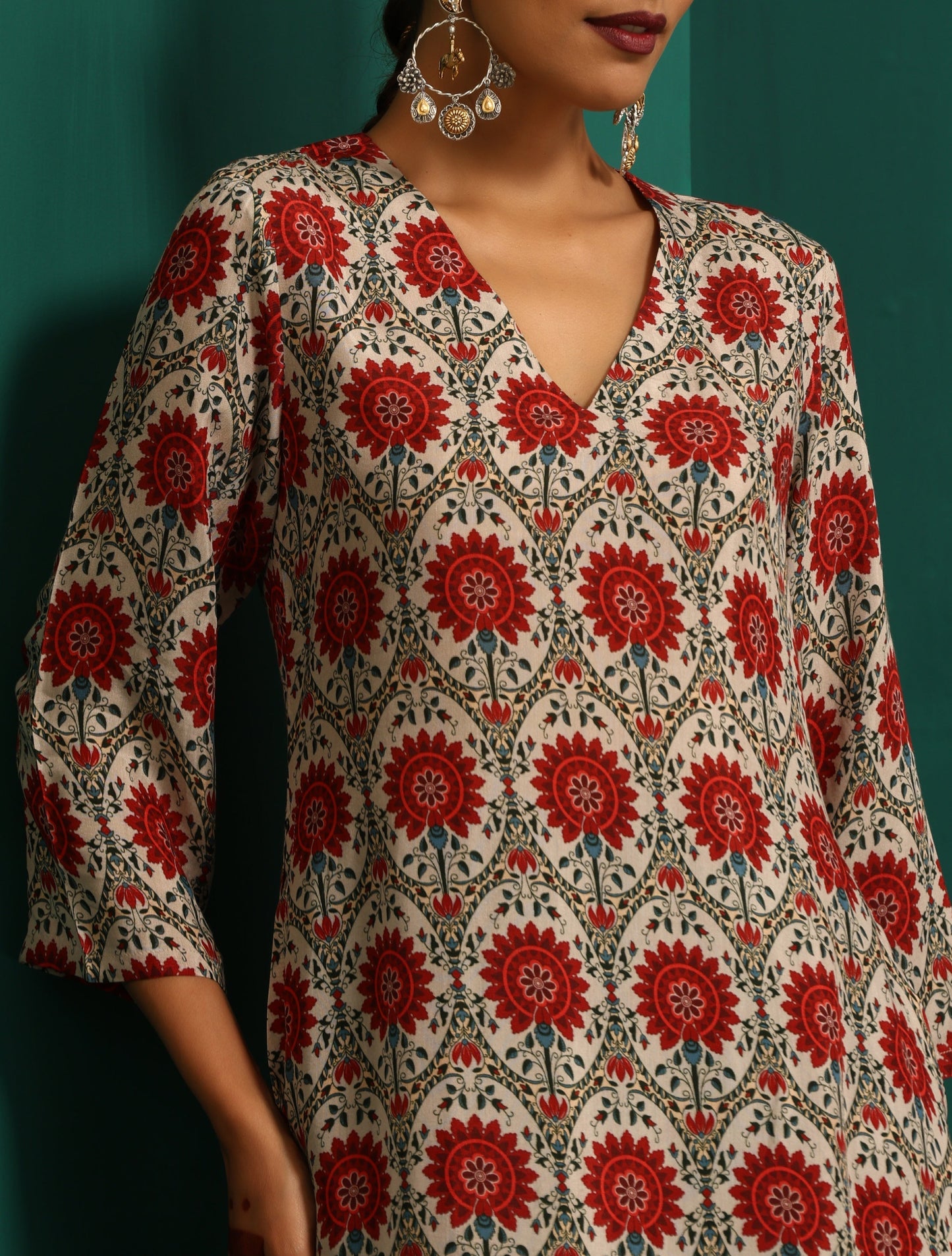 trueBrowns Ivory Red Circle Floral Muslin Silk Printed V-Neck Kurta Pant Set
