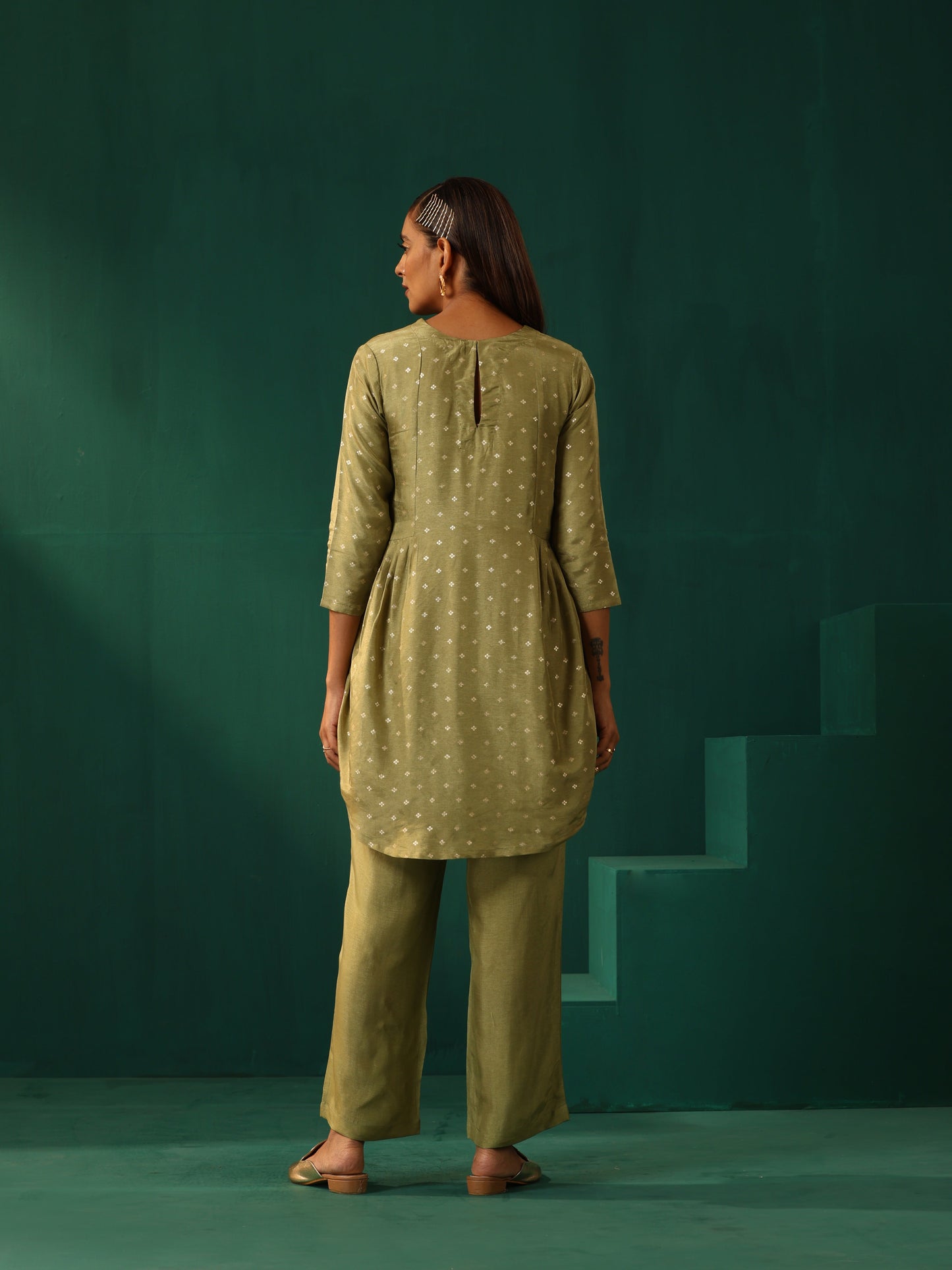 trueBrowns Green Square Viscose Silk Side Gathered Co-ord Set