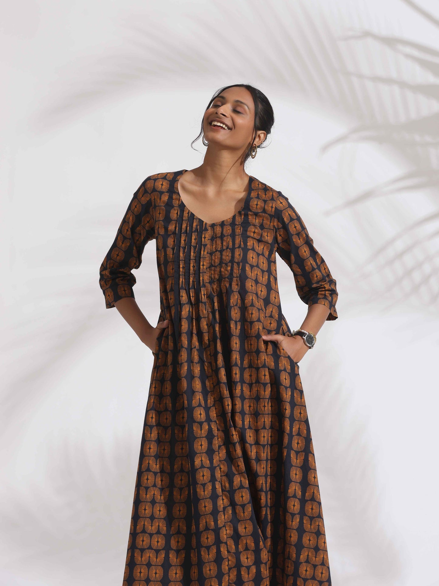 trueBrowns Black Cotton Print Pleated Flared Kurta Set