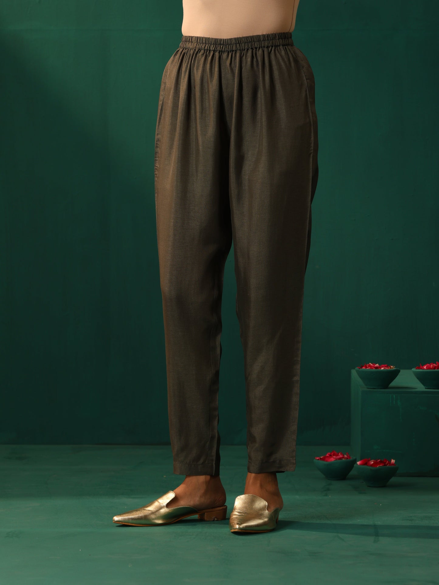 trueBrowns Grey Diamond Viscose Silk Yoke Gathered Co-ord Set