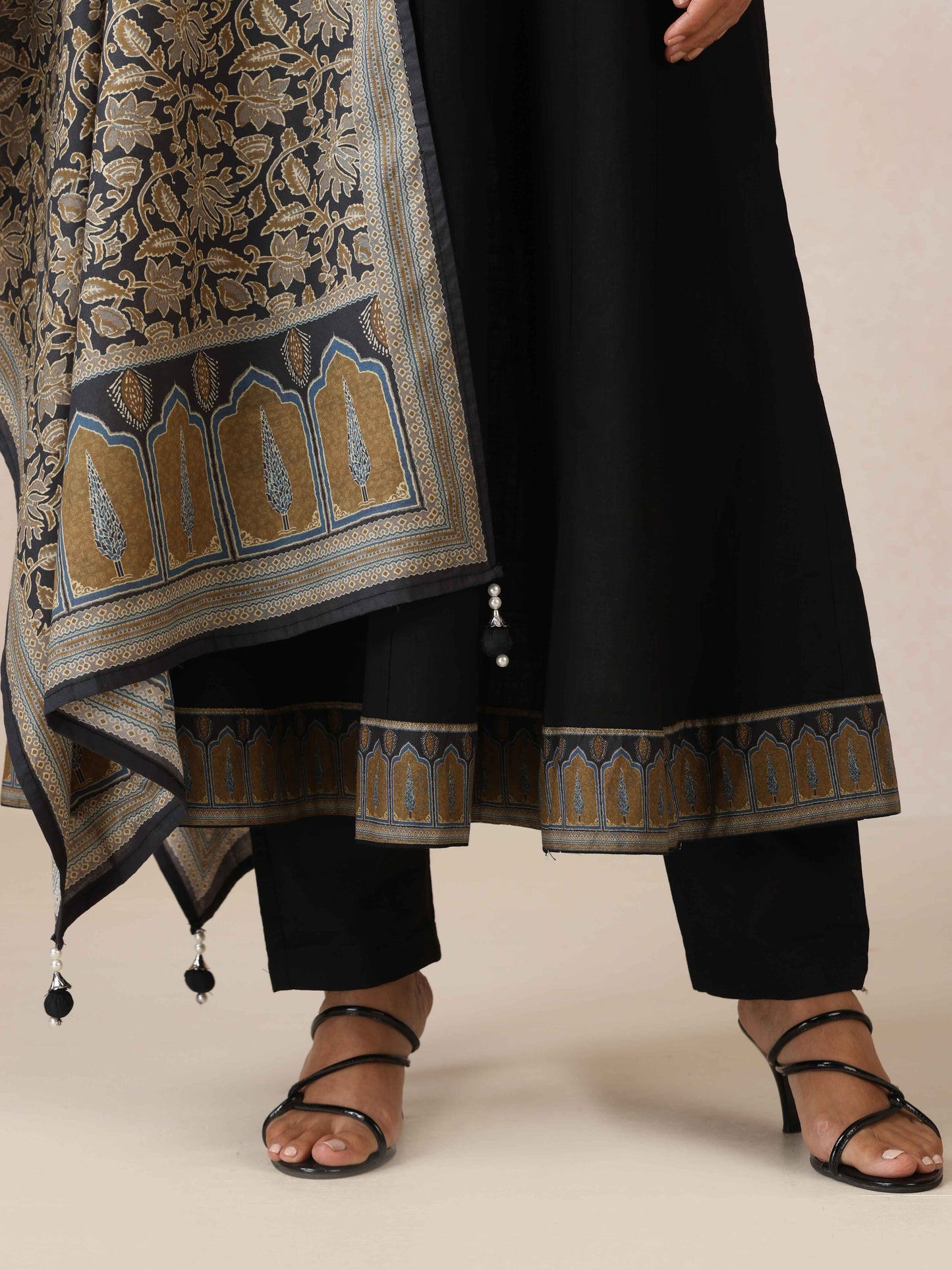 trueBrowns Black Embroidered Anarkali Pant Dupatta Set