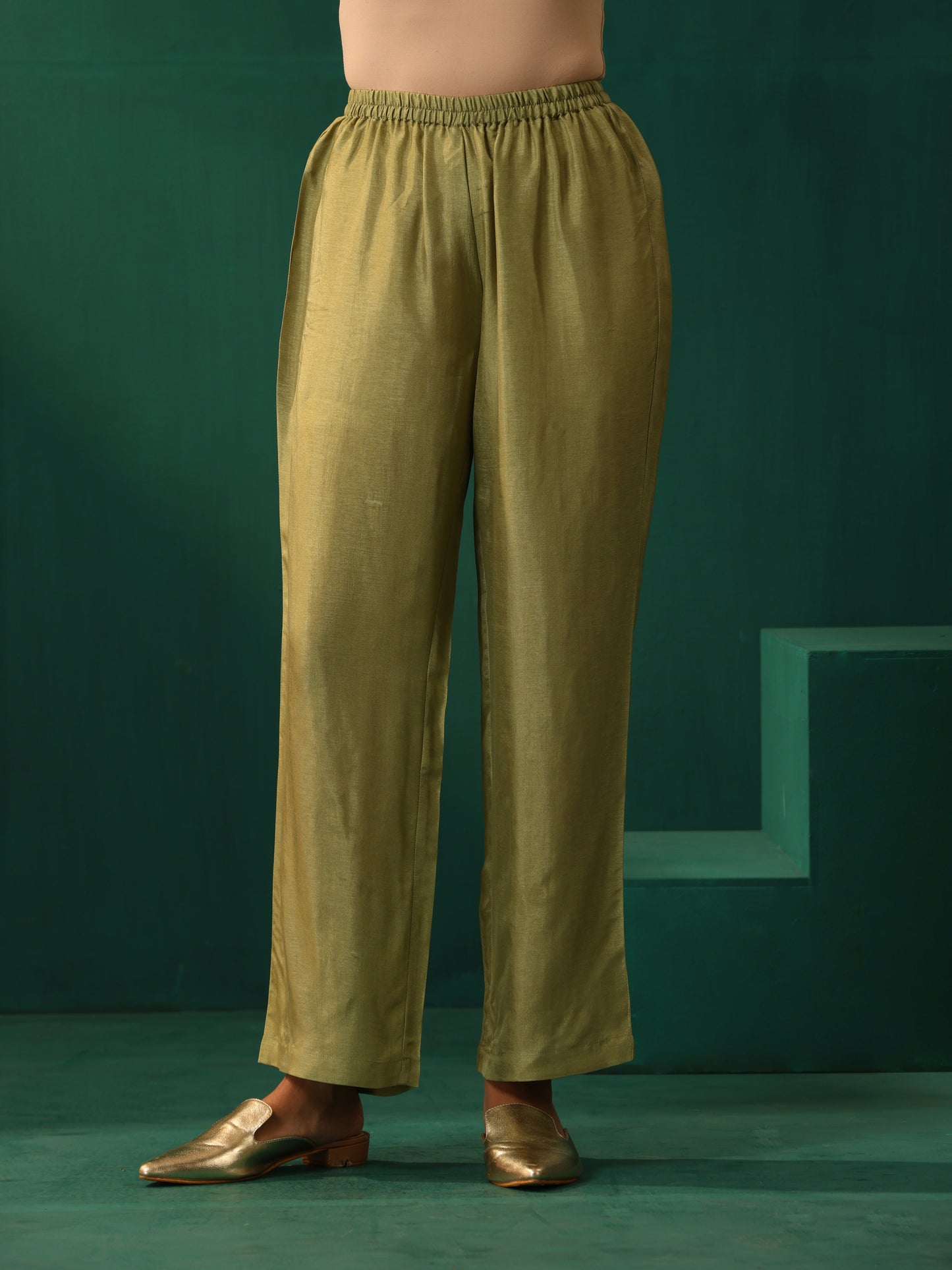 trueBrowns Green Square Viscose Silk Side Gathered Co-ord Set