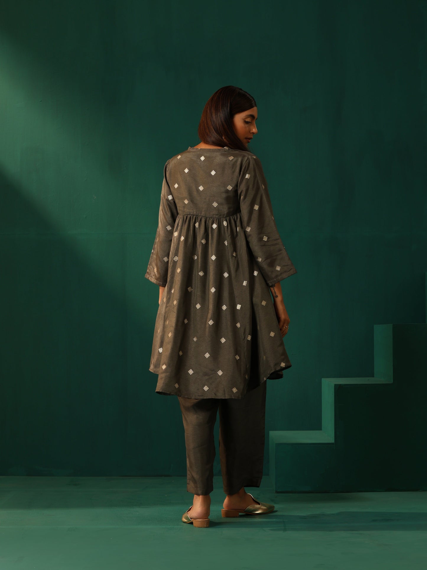 trueBrowns Grey Diamond Viscose Silk Yoke Gathered Co-ord Set