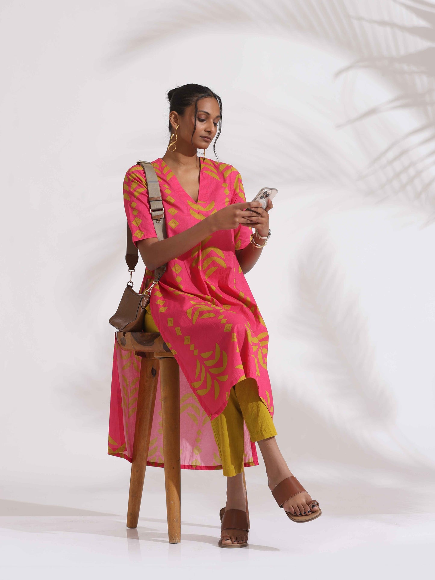 trueBrowns Pink Cotton Print A-line Kurta Set