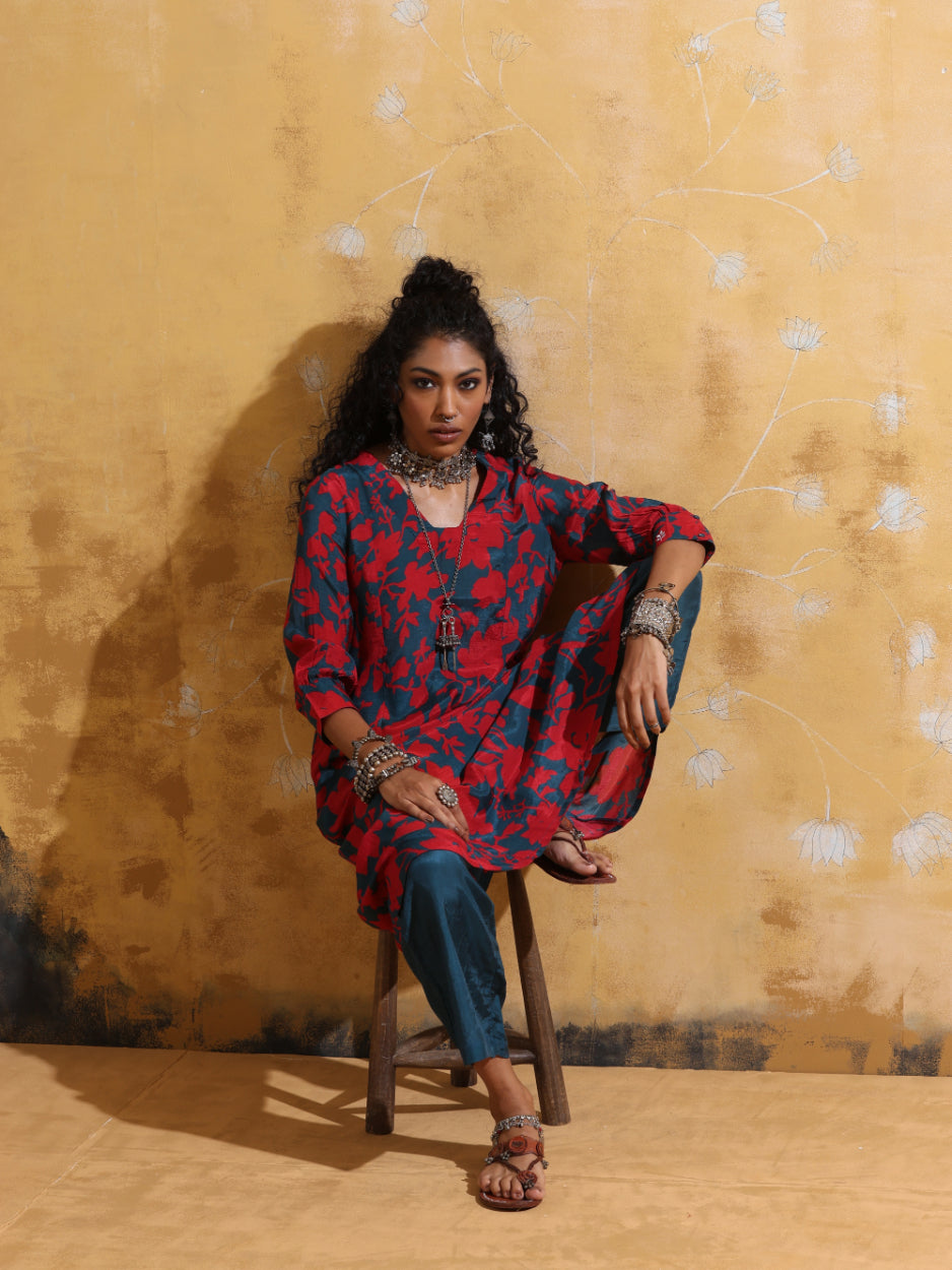 trueBrowns Red Teal Jaal Print Muslin Silk A-Line Kurta Set