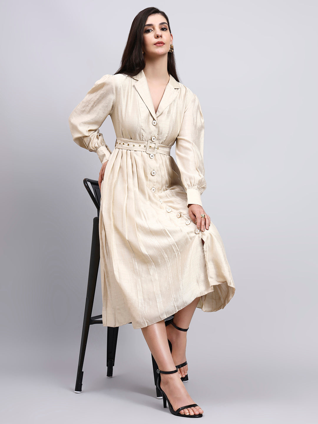 Powersutra Women Ivory Solid Notched Collar Midi Dress