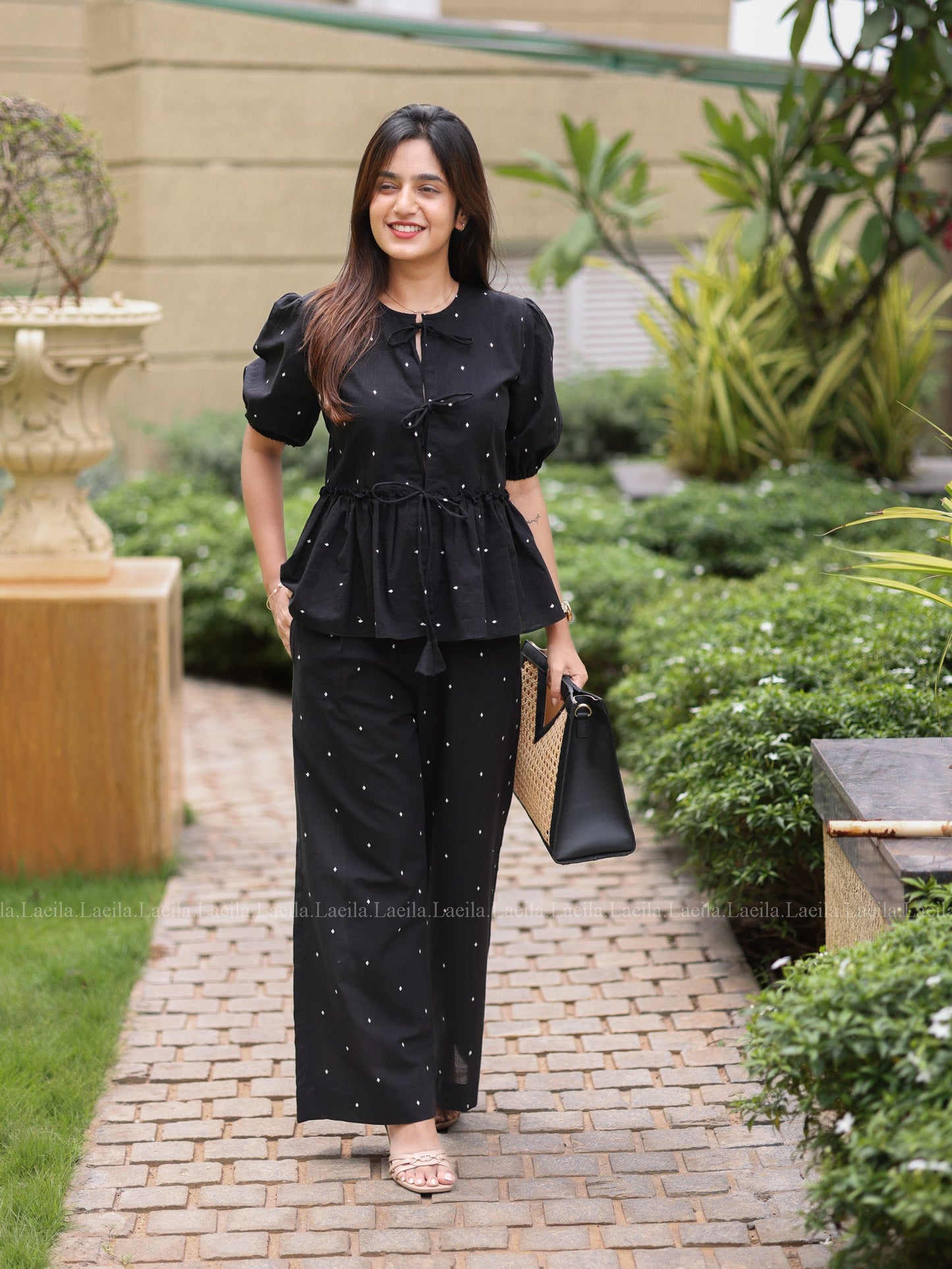 Studio Black Hayati Coord set