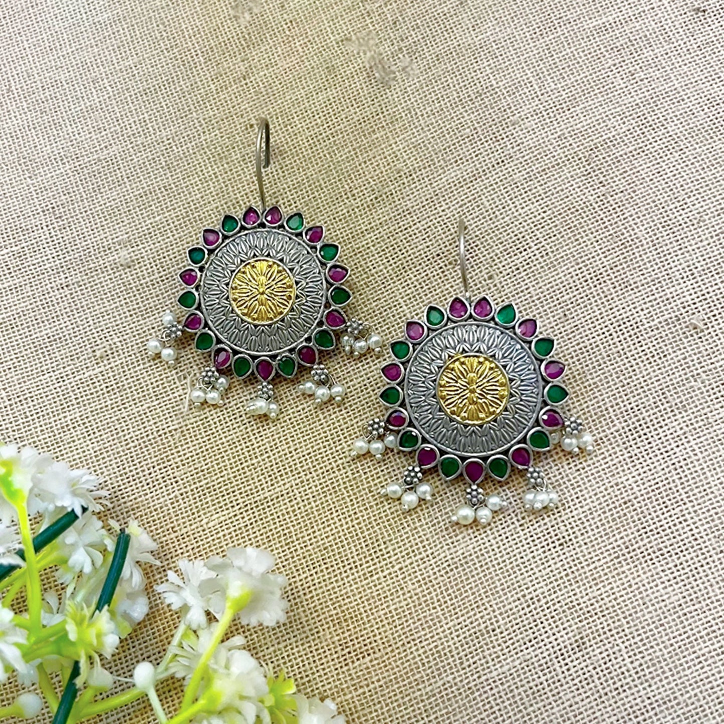 Dual Tone Dangler