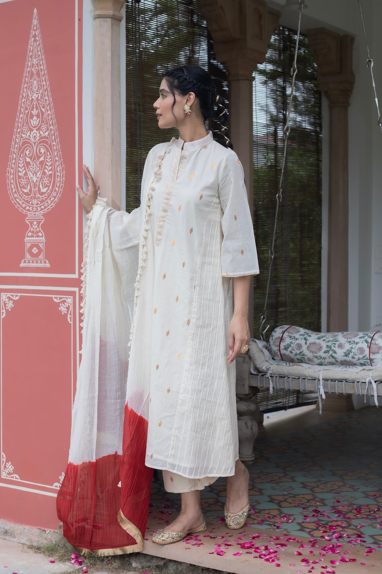 ANU AFREEN COTTON WHITE KURTA SET (WITH DUPATTA)