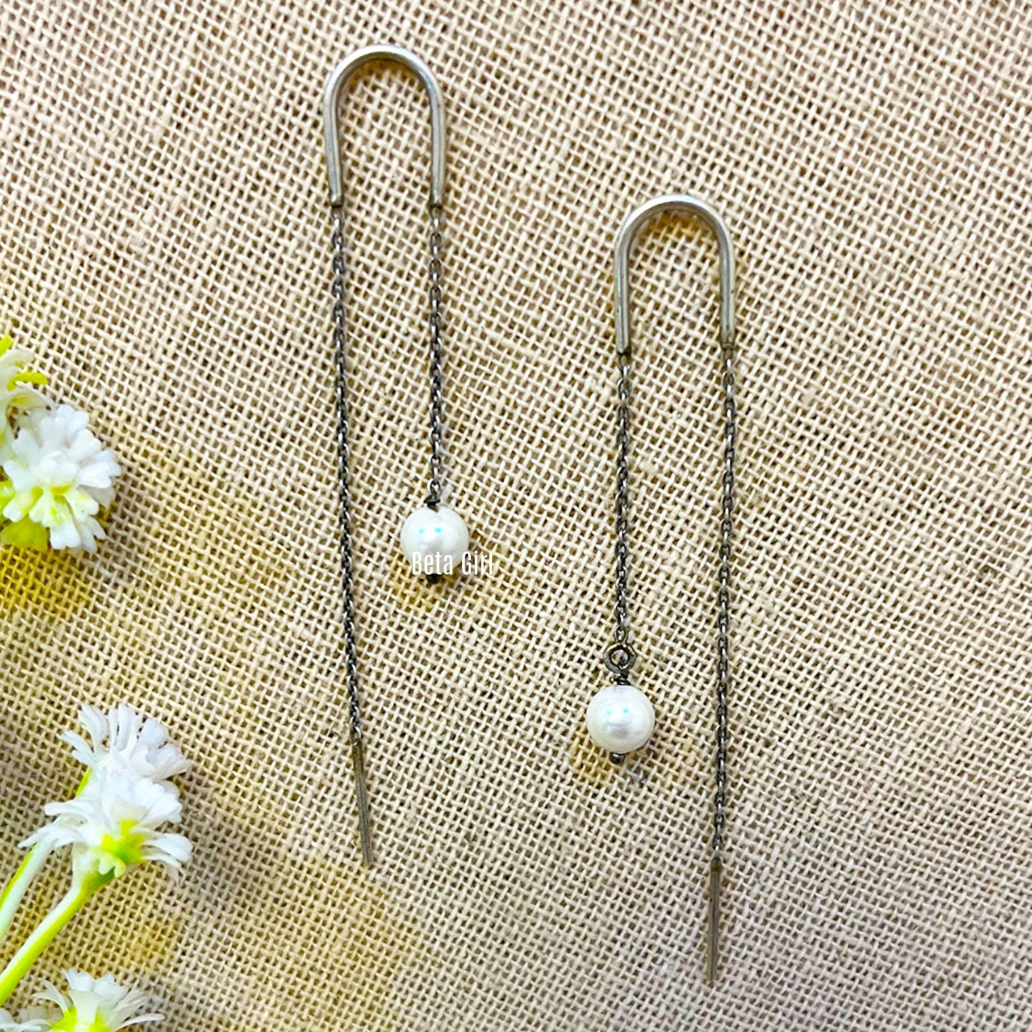 Earring with pearl drop