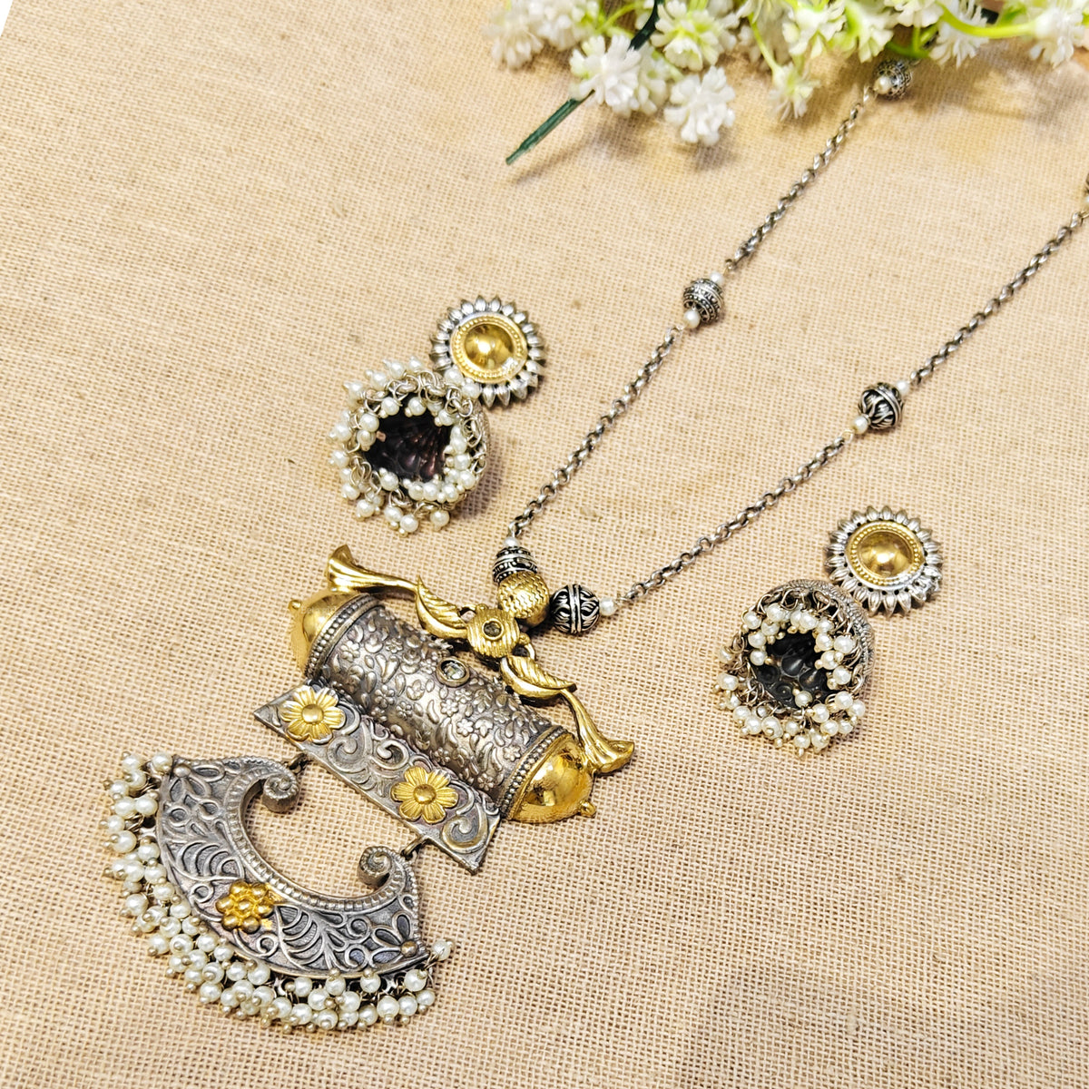 Evora Silver Look Alike Dual Tone Necklace
