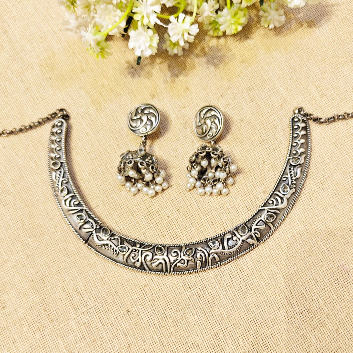 Velvet Silver Look Alike Oxidized Choker