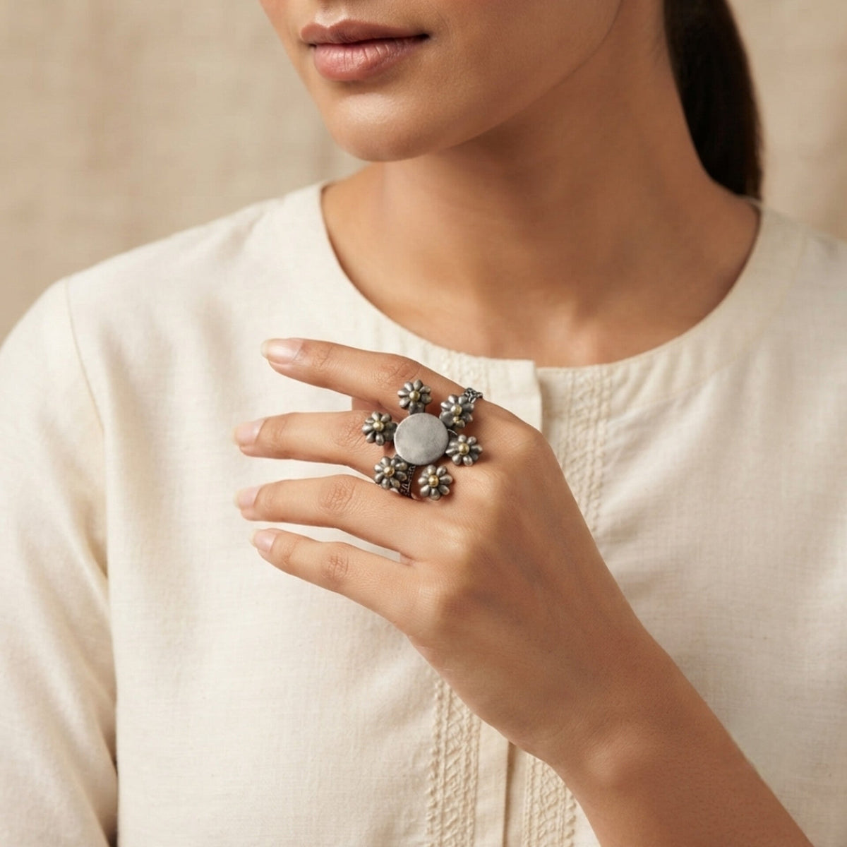Qyra Silver Look Alike Oxidized Ring
