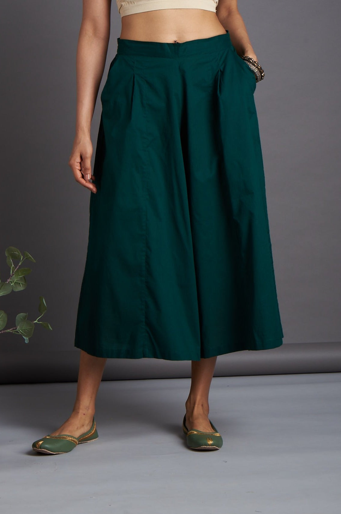 Maati Craft box pleated culotte - dark green