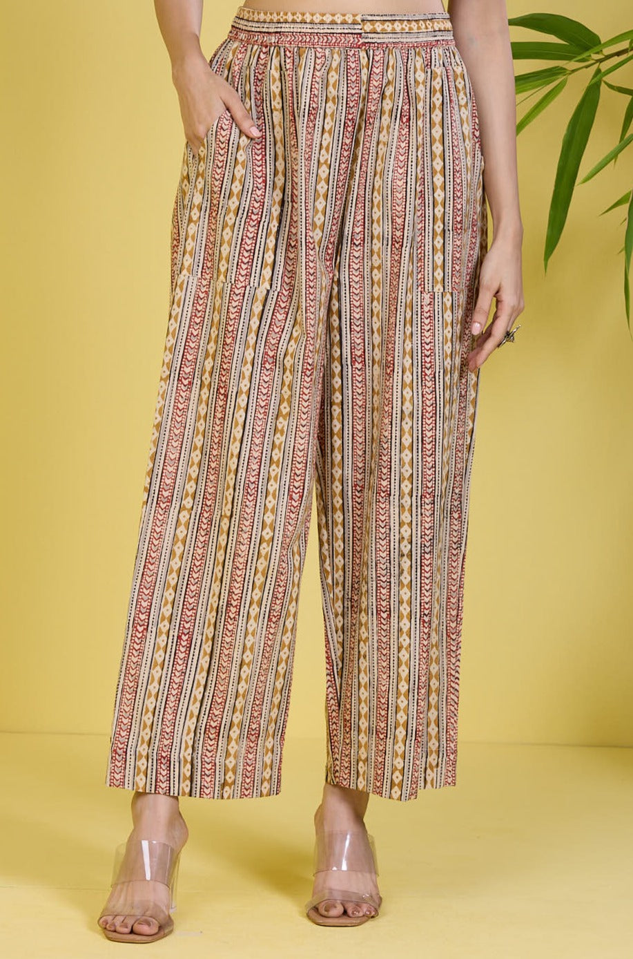 Maati Craft comfort fit cotton pants - kalamkari panels