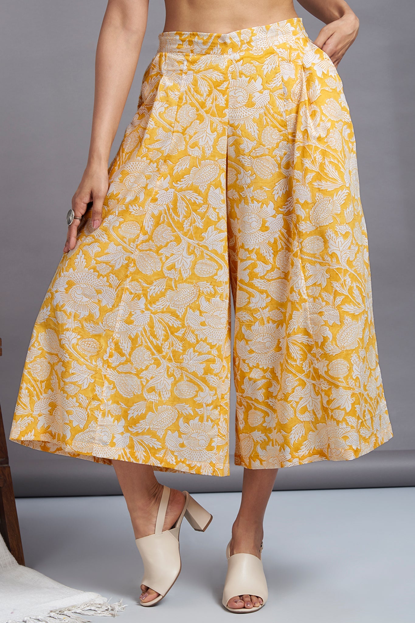 Maati Craft box pleated culotte -sunbeam yellow floral