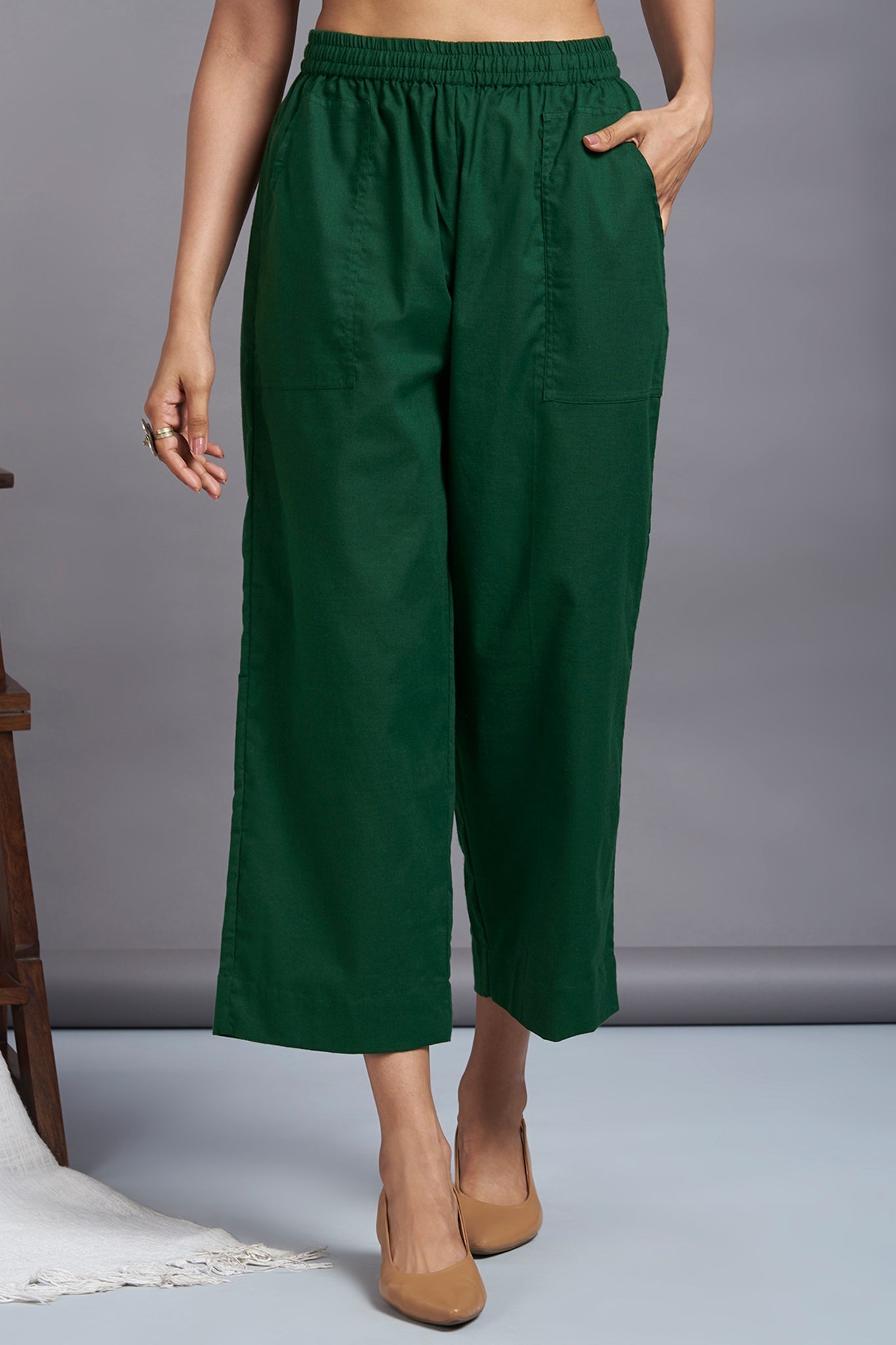 Maati Craft comfort fit cotton pants - dark green linen cotton