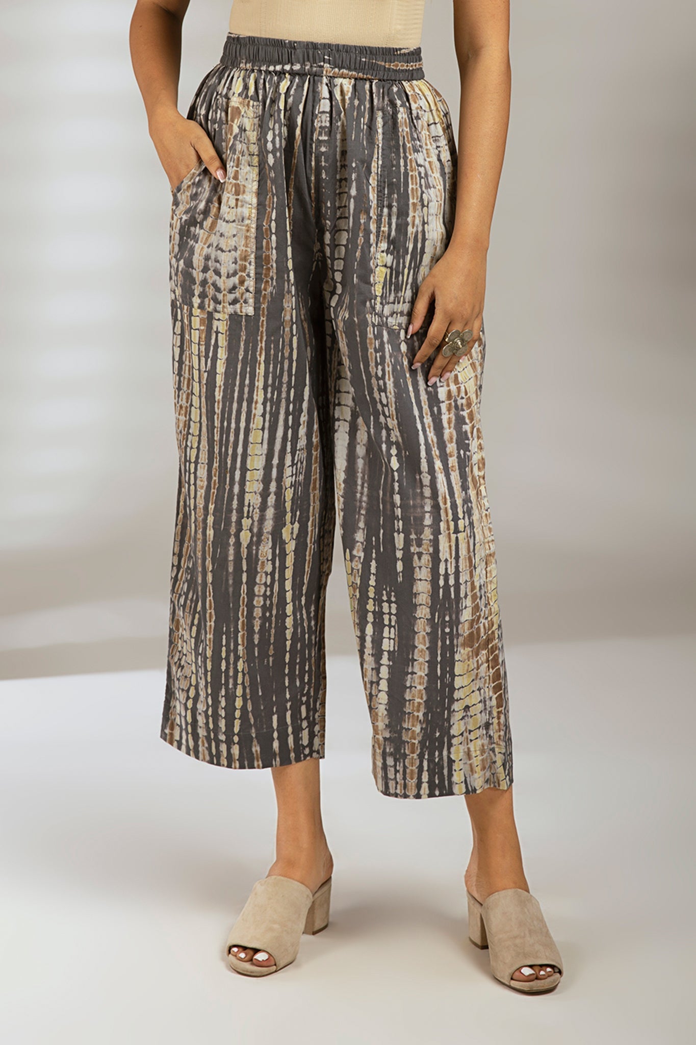 Maati Craft comfort fit cotton printed pants - grey white with yellow specks