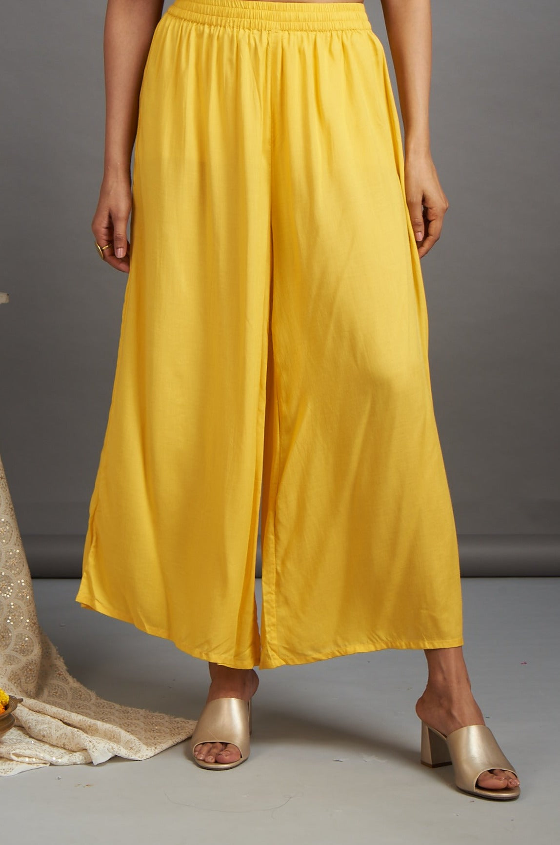 Maati Craft farshi - wide legged pants in modal - canary yellow