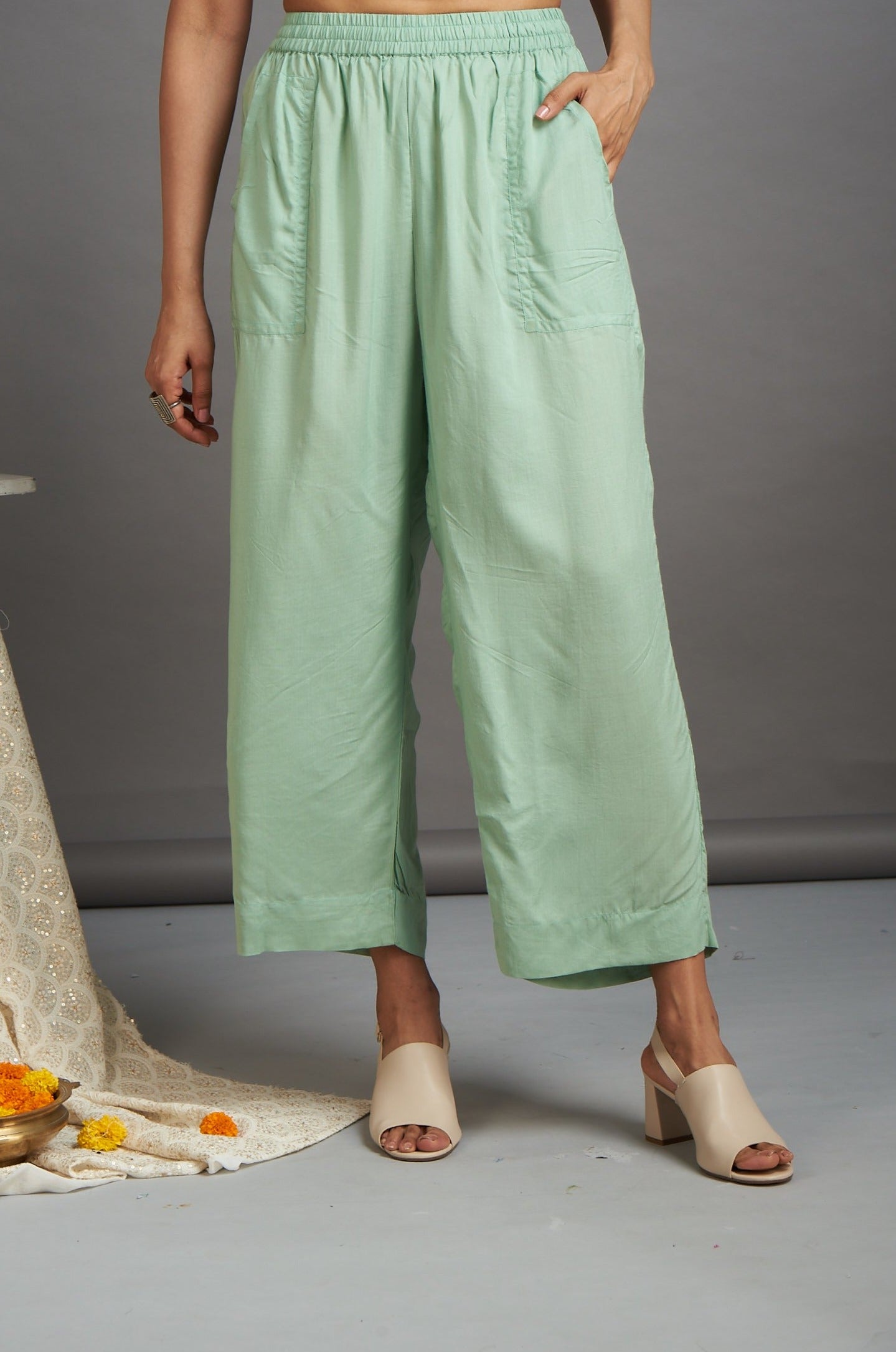 Maati Craft comfort fit pants - tea green modal