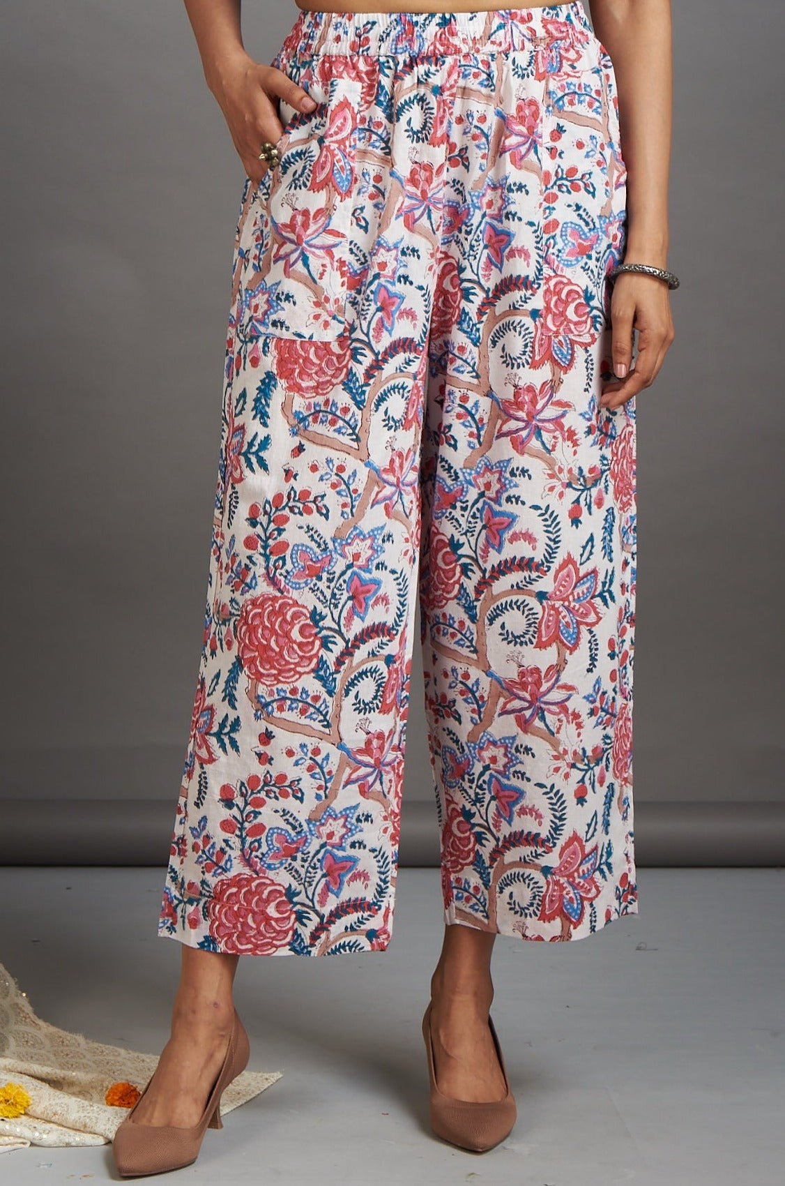 Maati Craft cotton pants - floral white pink