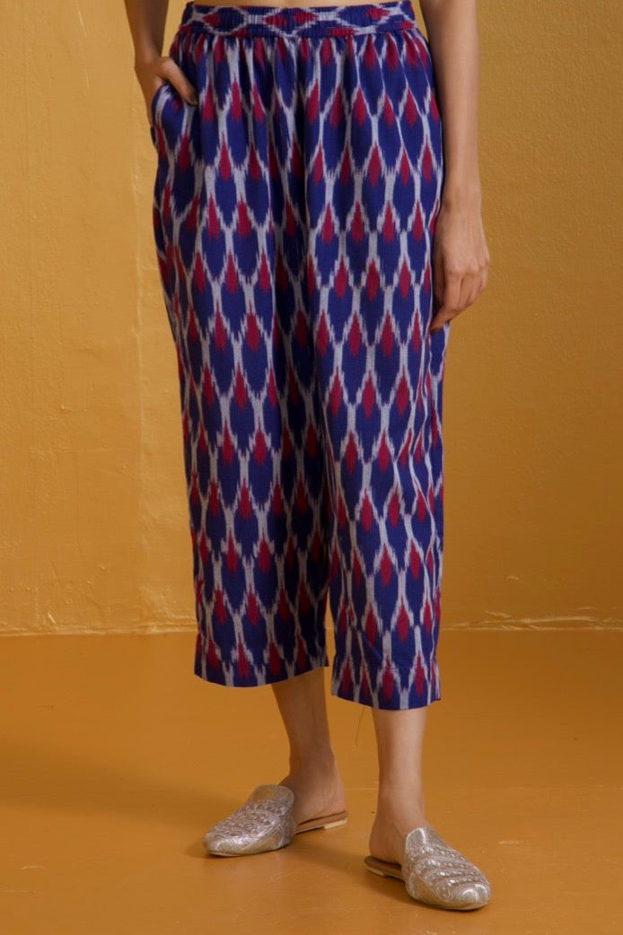 Maati Craft comfort fit ankle length narrow pants - blue red ikat