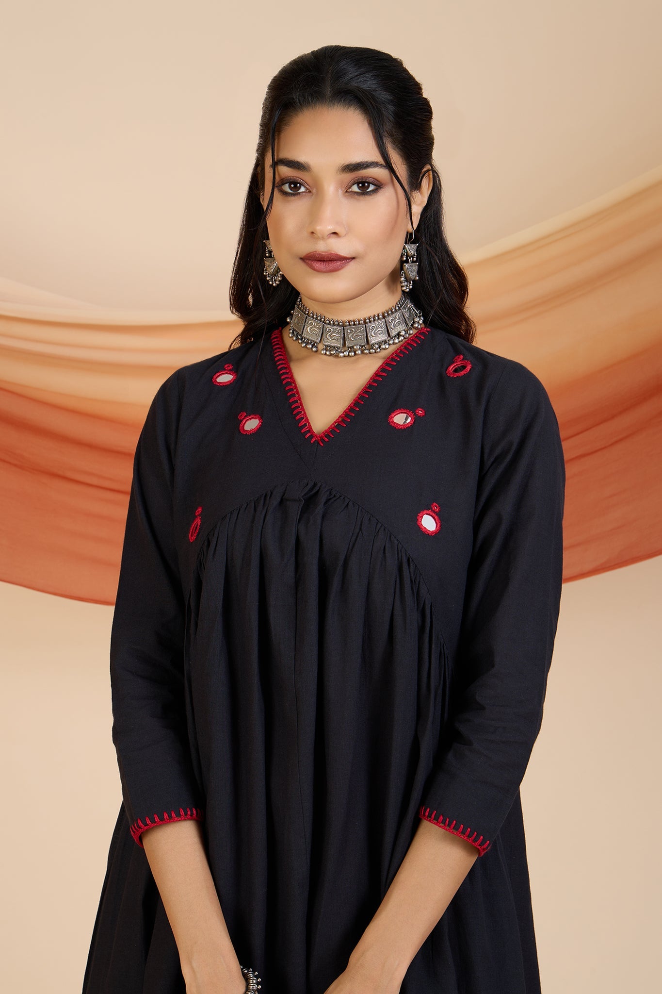 Maati Craft Black Rose Gleam V-Neck Gather Anarkali