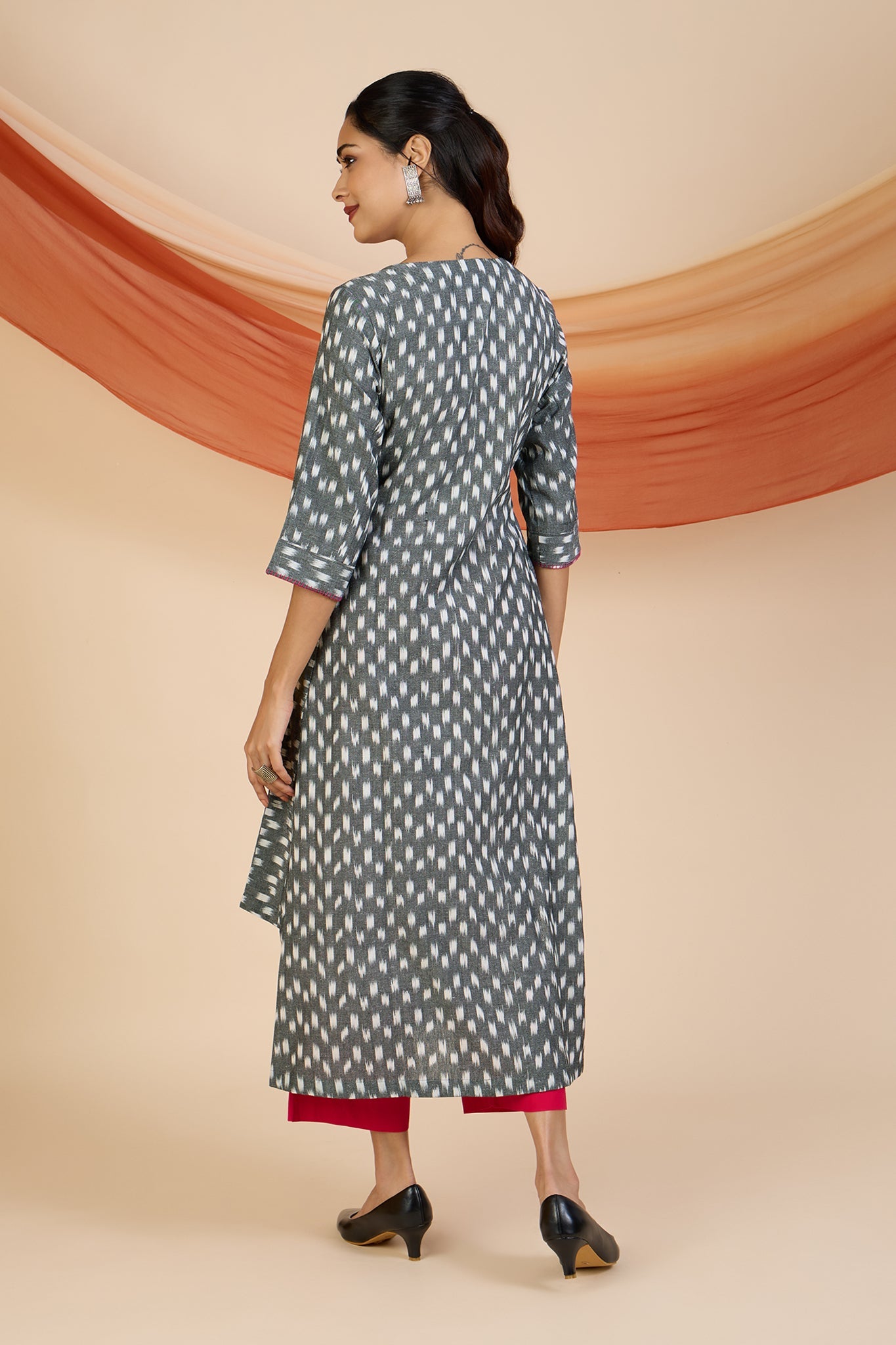 Maati Craft Ash Rose Sprinkle Ikat Long Kurta with Side Twist