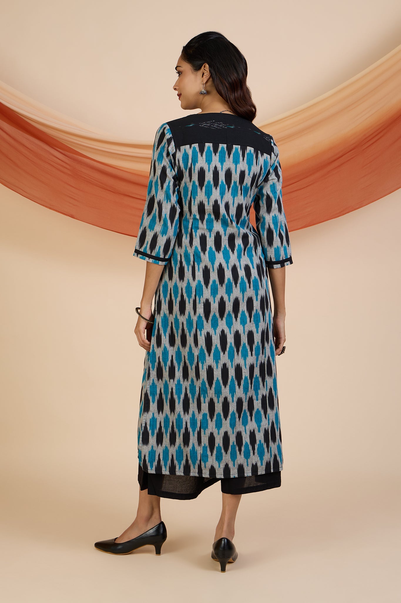 Maati Craft Ink-Dusted Sky Long Kurta With Slit