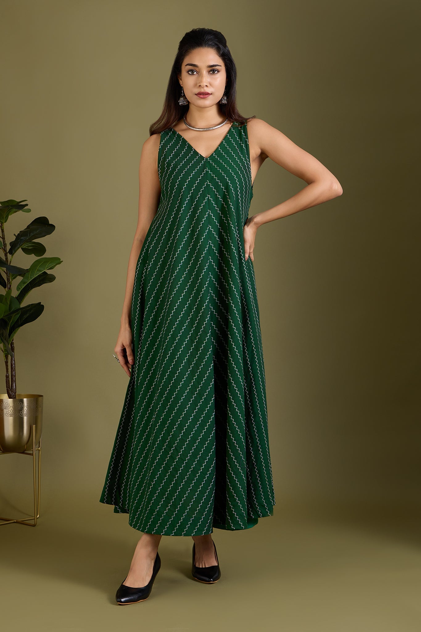 Maati Craft Emerald Zigzag Sleeveless Strap Flared Bias Dress