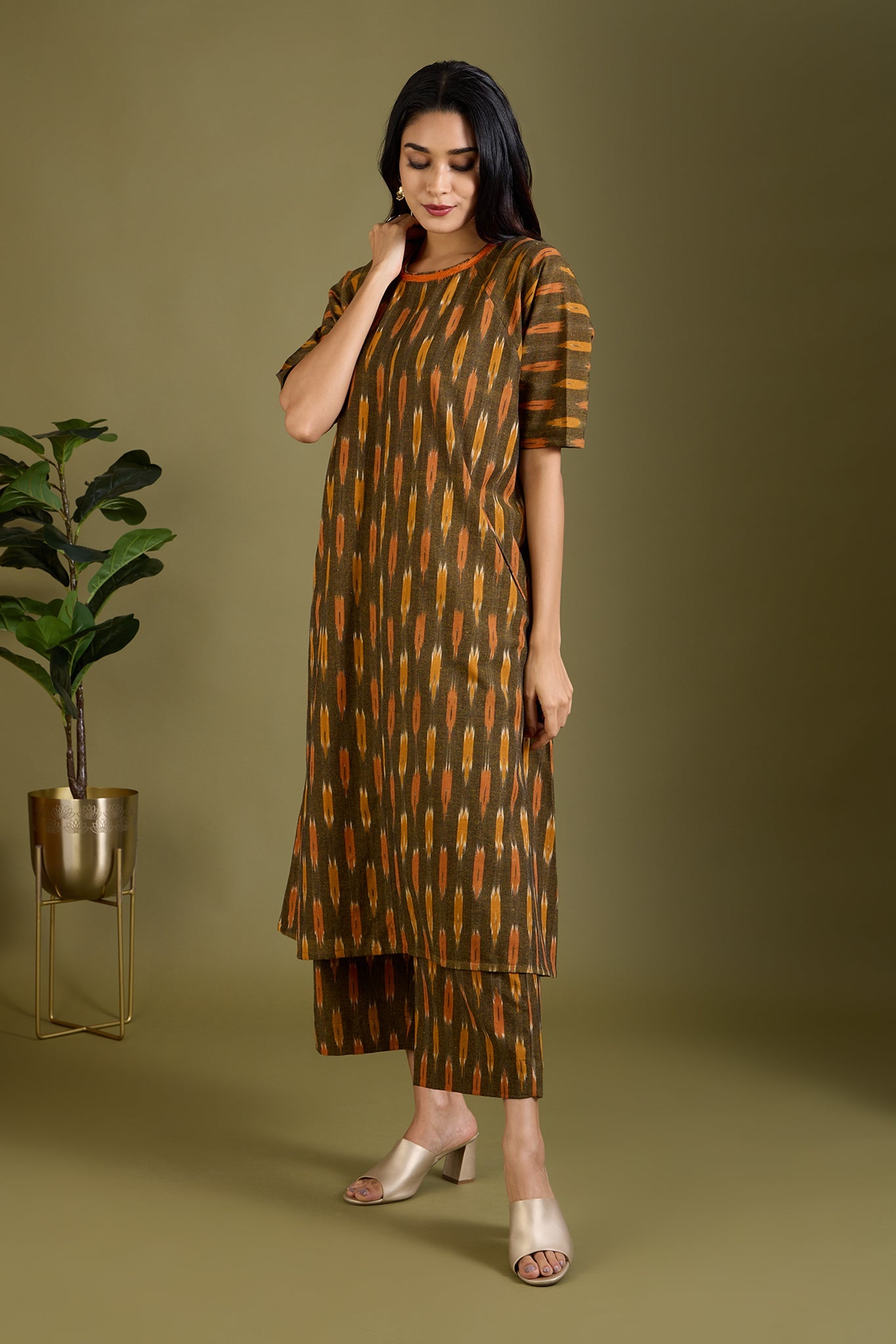 Maati Craft Co-ord set Cinder Glow drop shoulder tunic & pants (Set of 2)