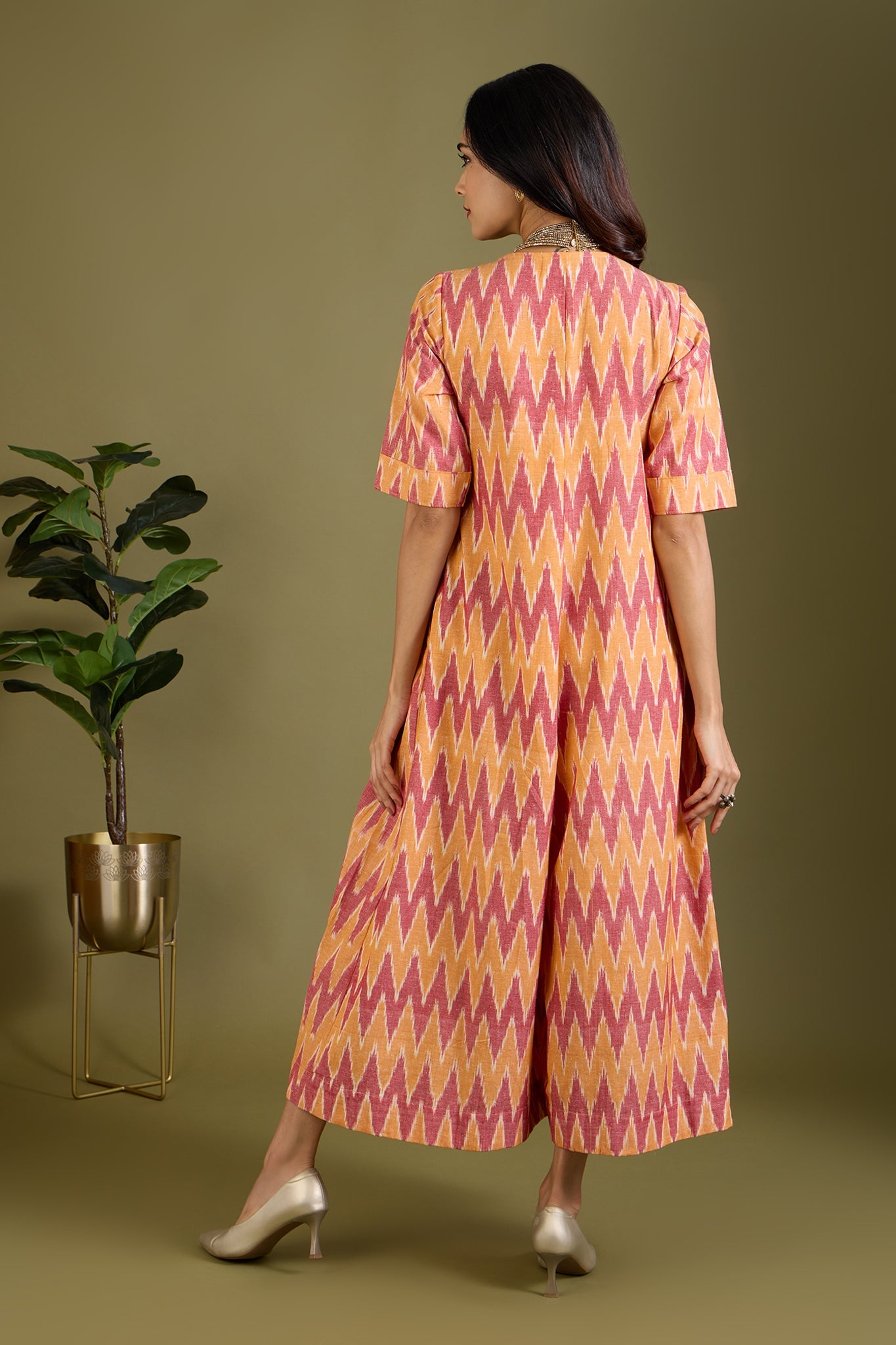 Women jumpsuit with pintuck & front zipper