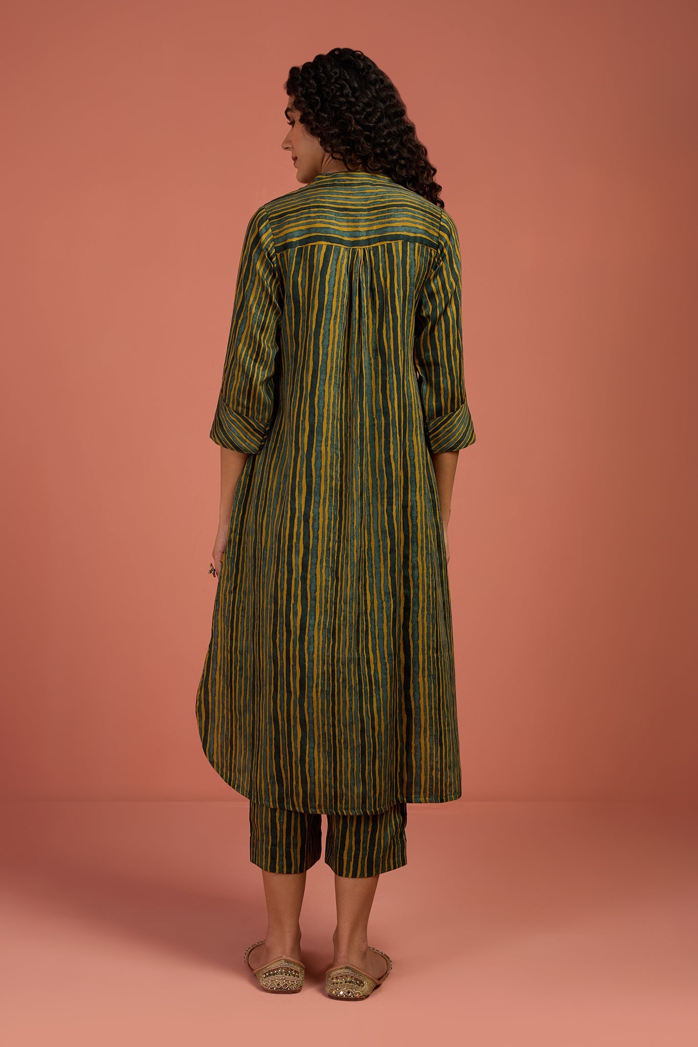 Maati Craft Co-ord Set Pine Grove & Turmeric Tint Stand Collar Kurta with Round Hemline