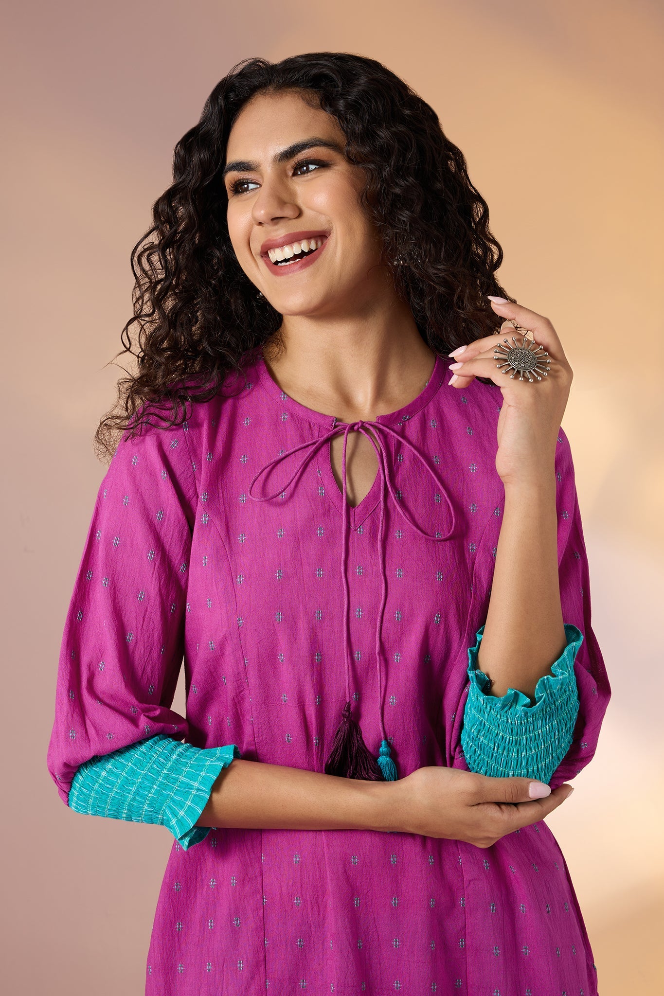 Maati Craft Gulabi Set of 2: Falsa Bloom with Skyline Checks Cotton Kurta with Smocked Cuff Sleeve & Tassels with Wide Leg Pants