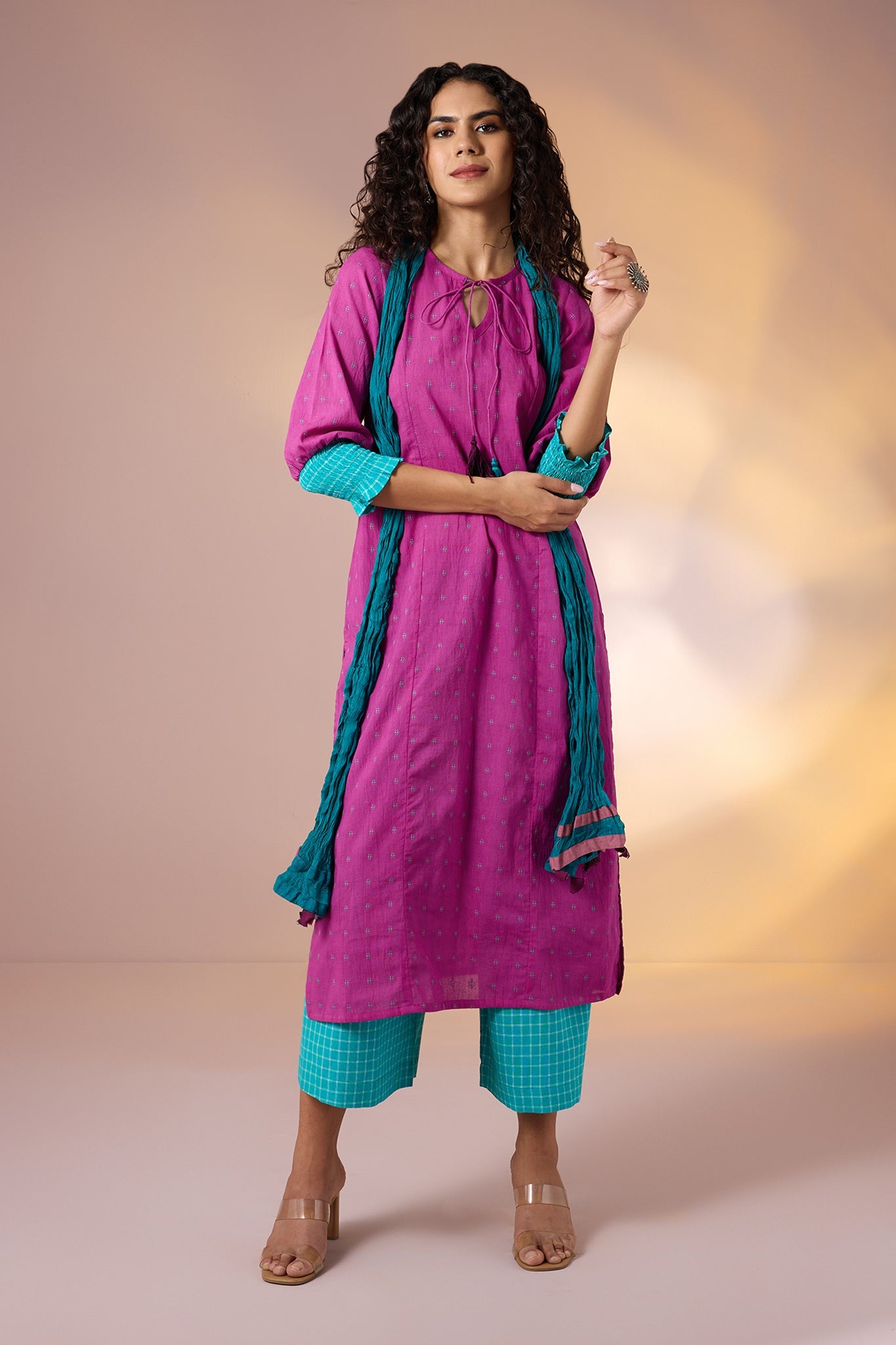 Maati Craft Gulabi Set of 2: Falsa Bloom with Skyline Checks Cotton Kurta with Smocked Cuff Sleeve & Tassels with Wide Leg Pants