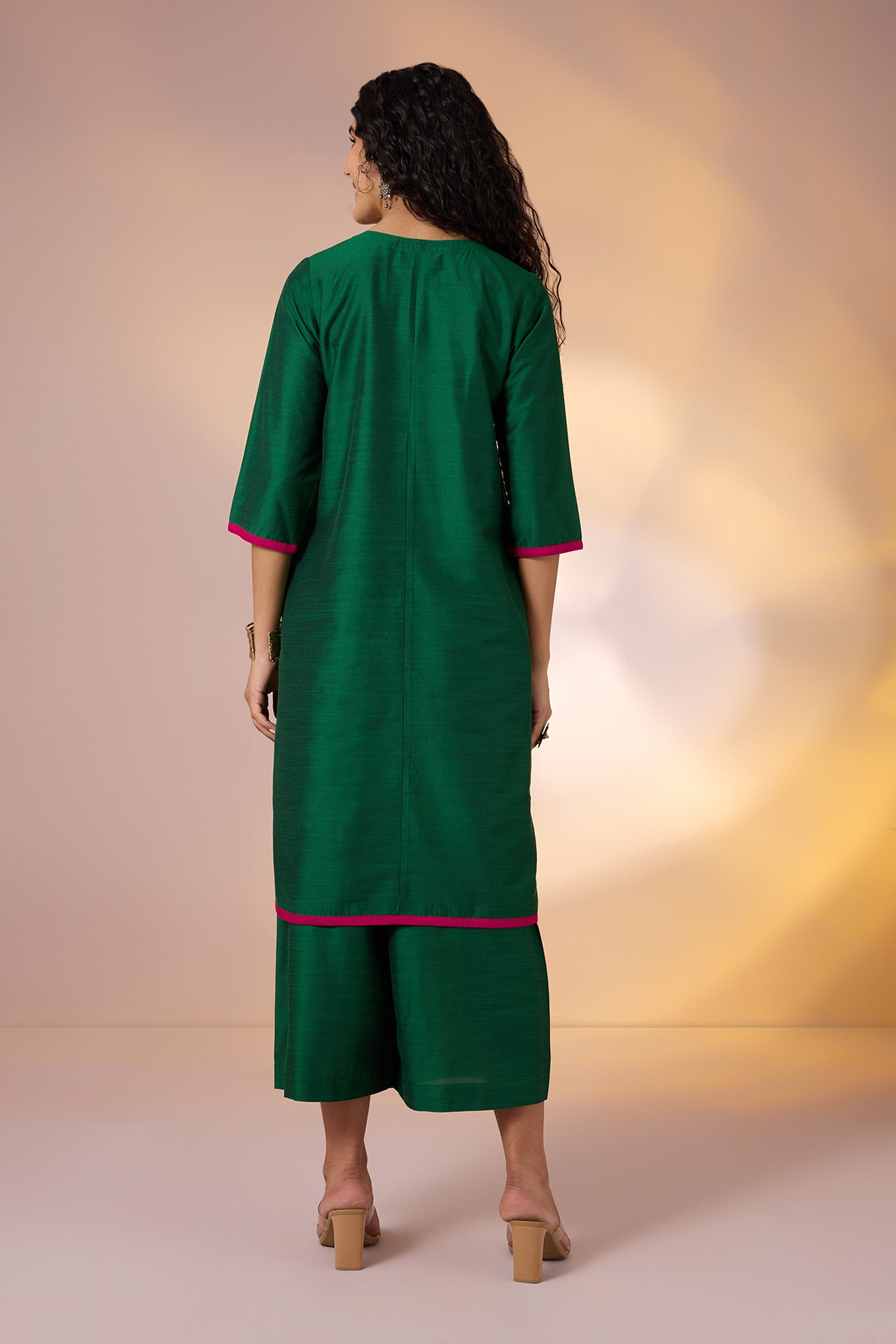 Maati Craft Gulabi Verdant Rose Silk Slub Luxe Kurta with Butti Embroidery