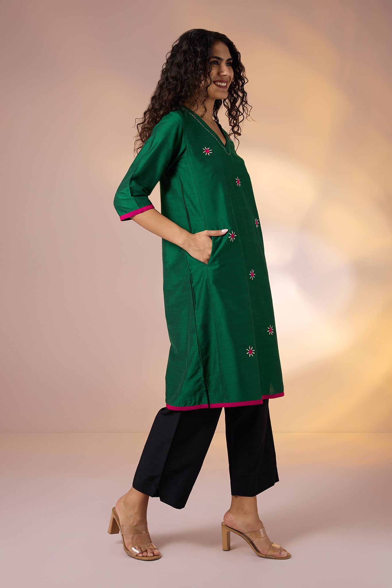 Maati Craft Gulabi Verdant Rose Silk Slub Luxe Kurta with Butti Embroidery