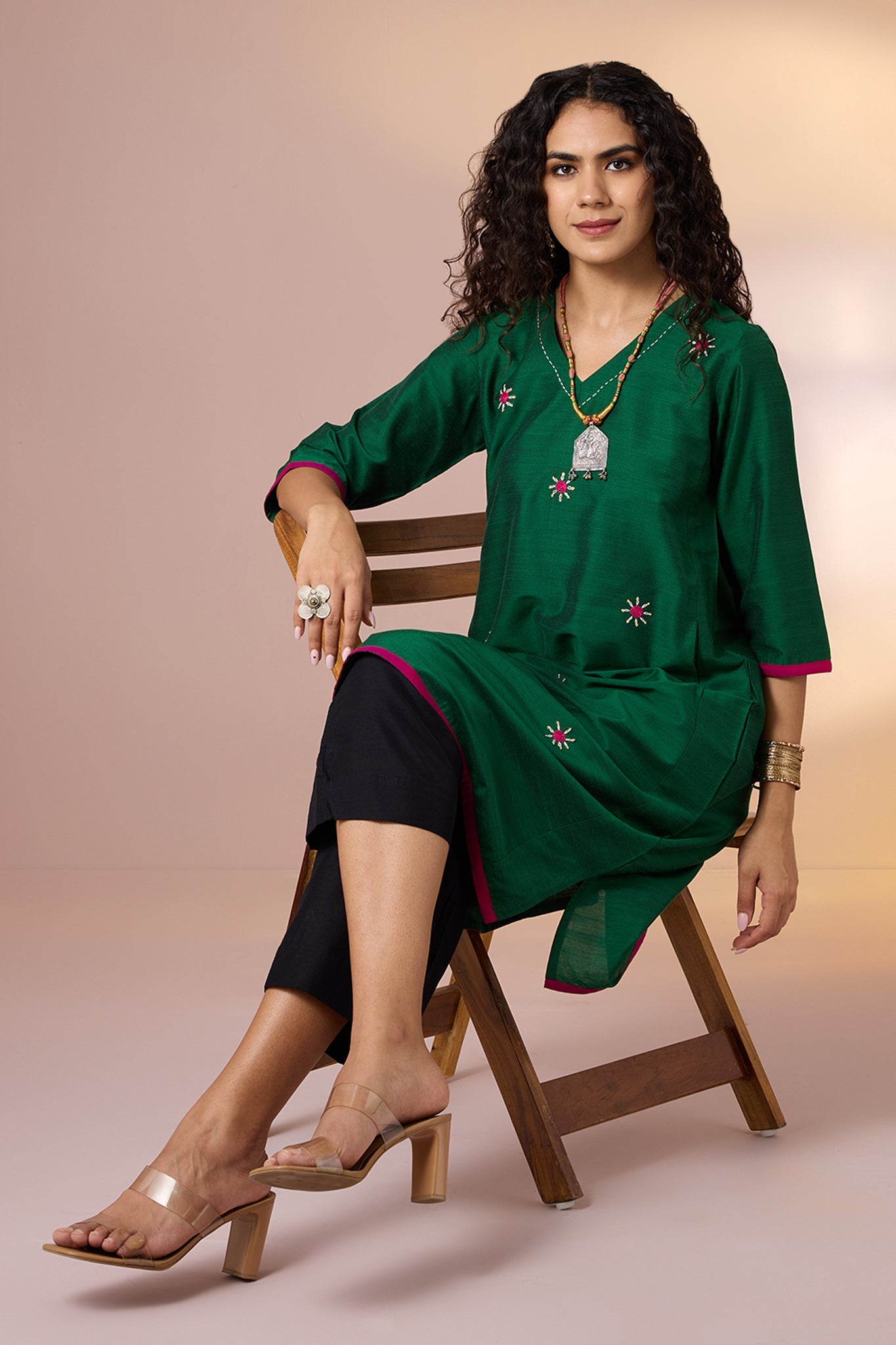 Maati Craft Gulabi Verdant Rose Silk Slub Luxe Kurta with Butti Embroidery