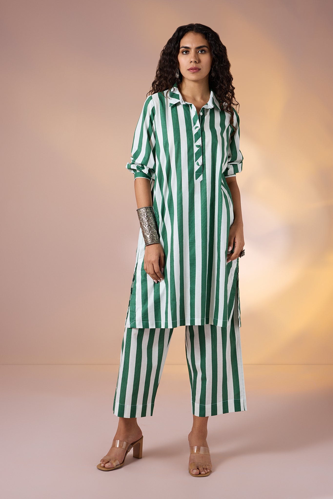 Maati Craft Gulabi Set of 2: Co-ord Set Emerald Bar Cotton Collar Kurta & Pants